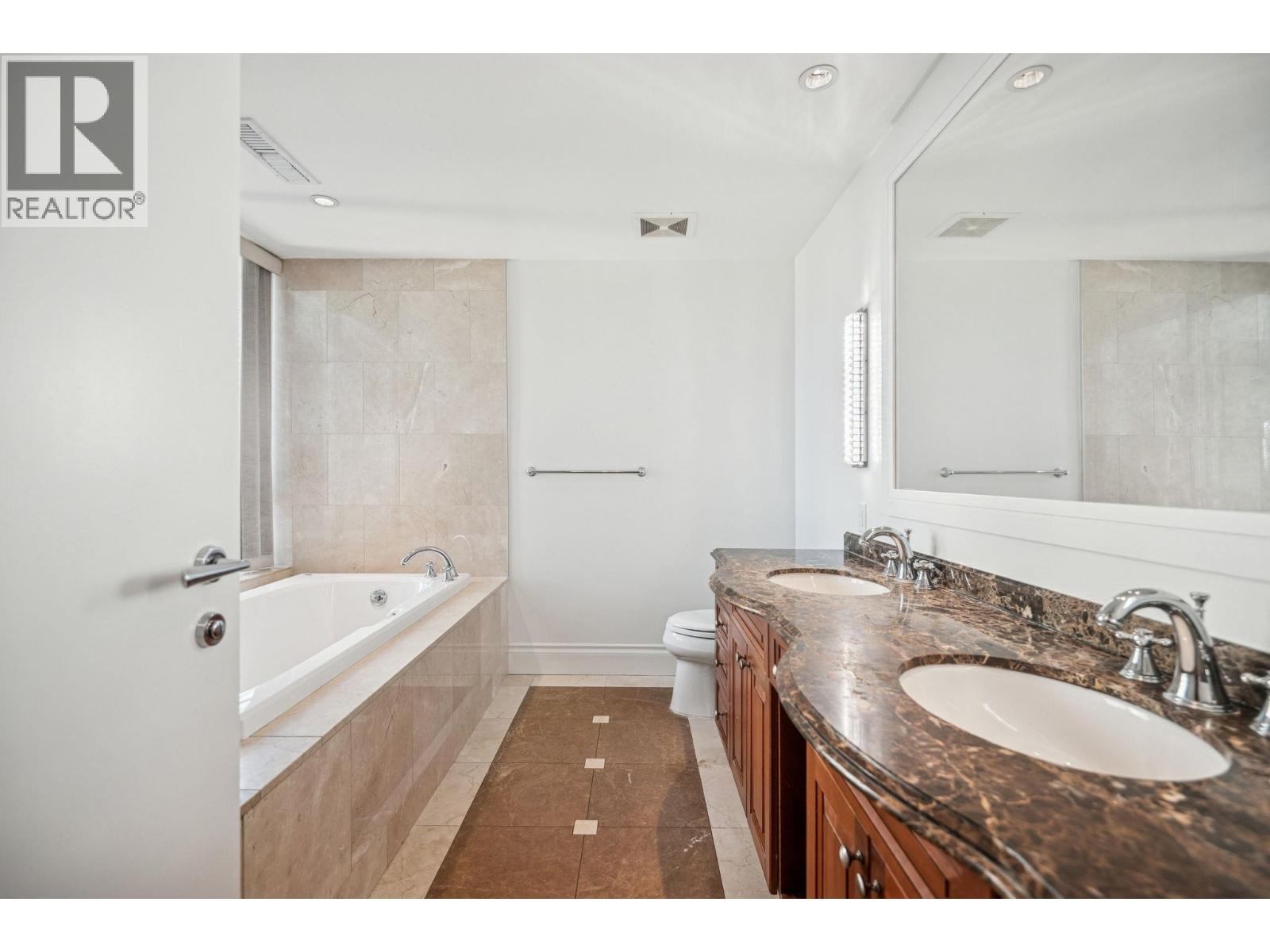 1903 1515 Homer Mews Property Photo 20
