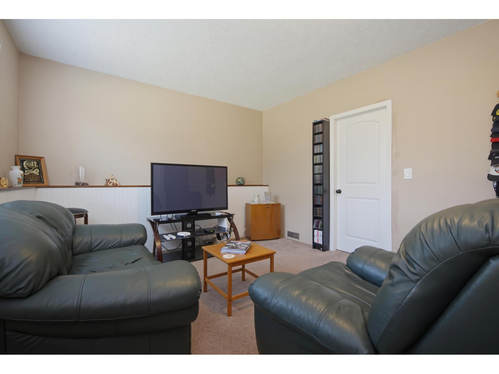 7340 Todd Crescent Property Photo 22