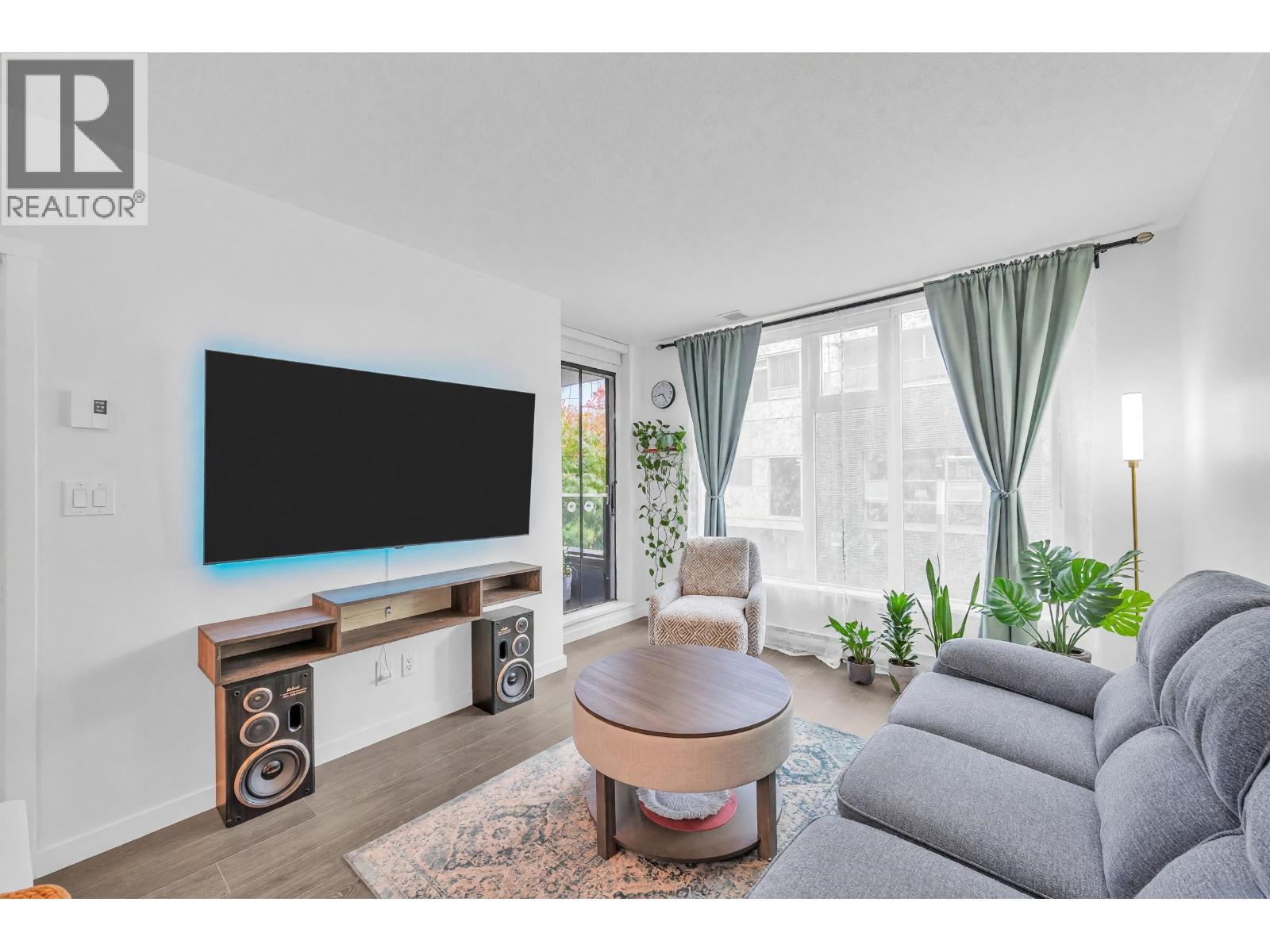 504 5598 Ormidale Street Property Photo 1