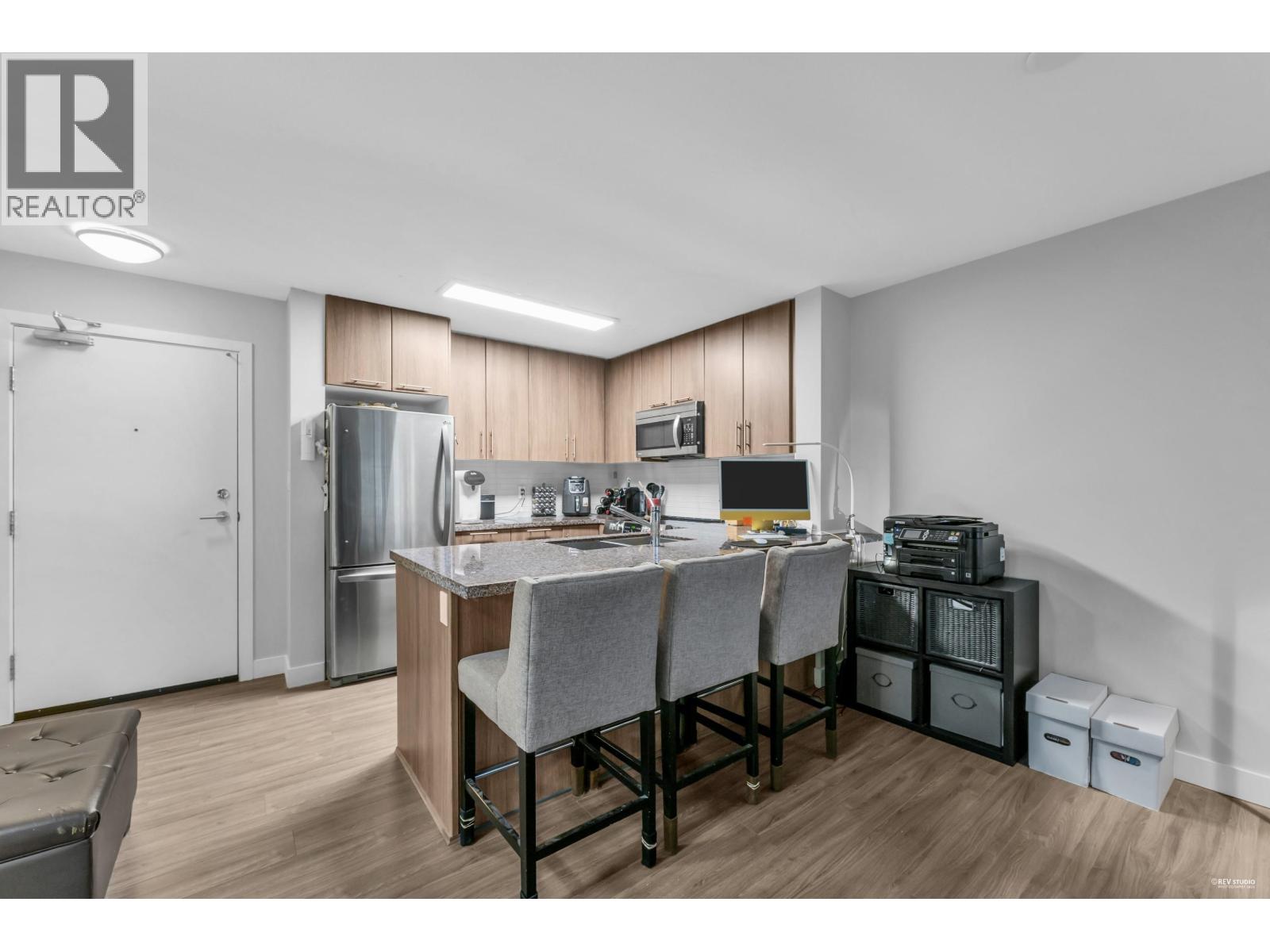 409 12075 Edge Street Property Photo 4