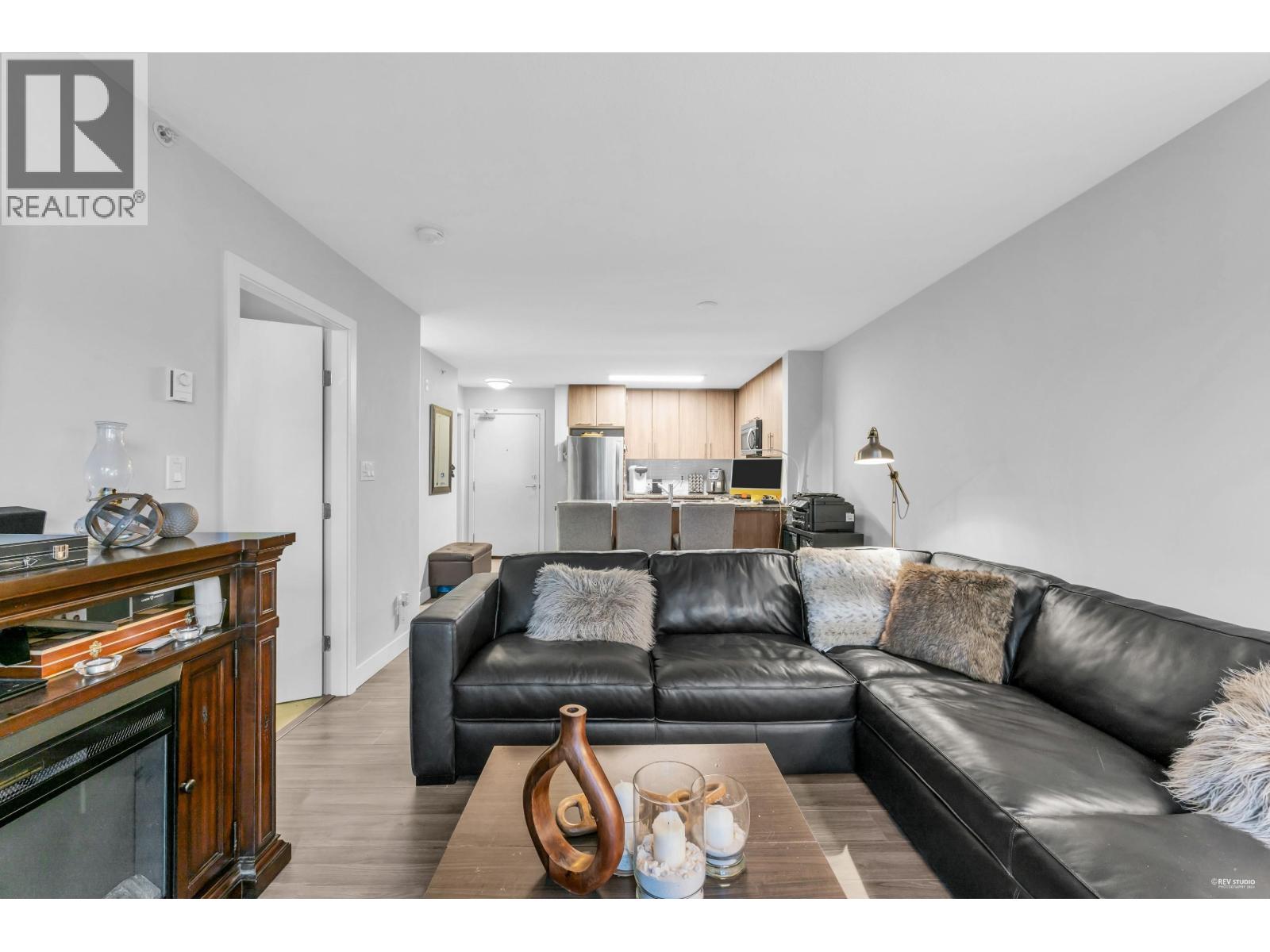 409 12075 Edge Street Property Photo 5