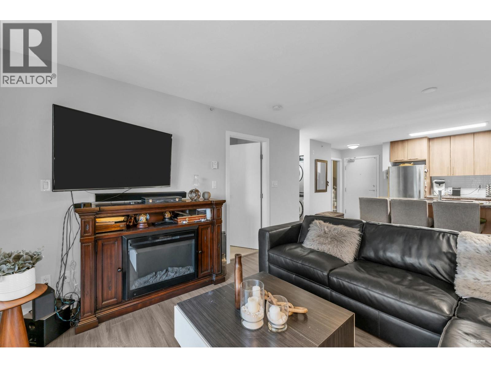 409 12075 Edge Street Property Photo 6