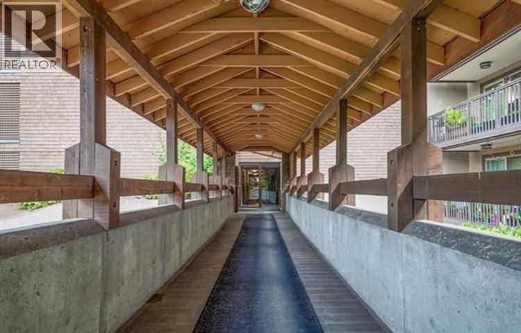 506 9857 Manchester Drive Property Photo 32