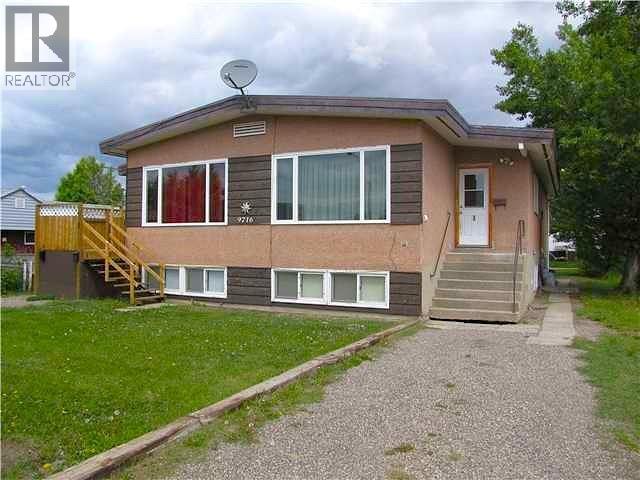 9714-9716 102 Avenue Property Photo 2