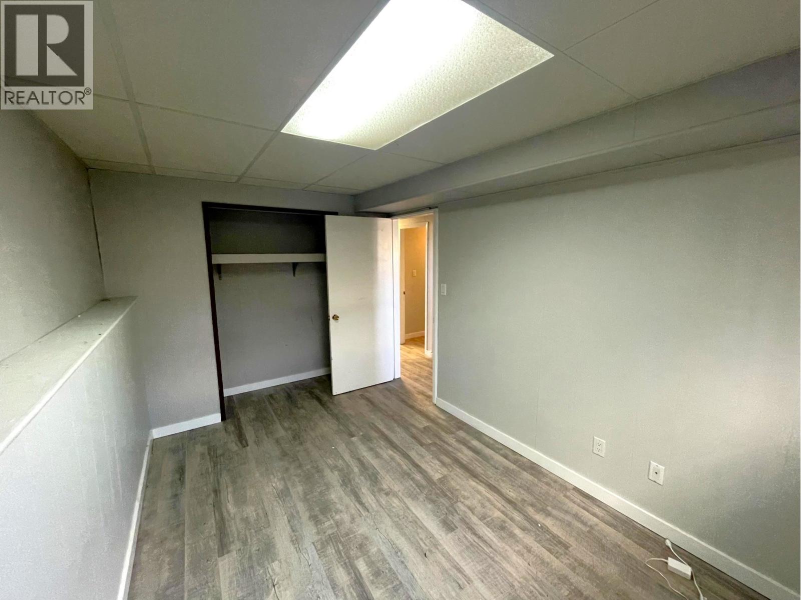 9714-9716 102 Avenue Property Photo 9
