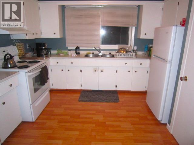 9714-9716 102 Avenue Property Photo 21