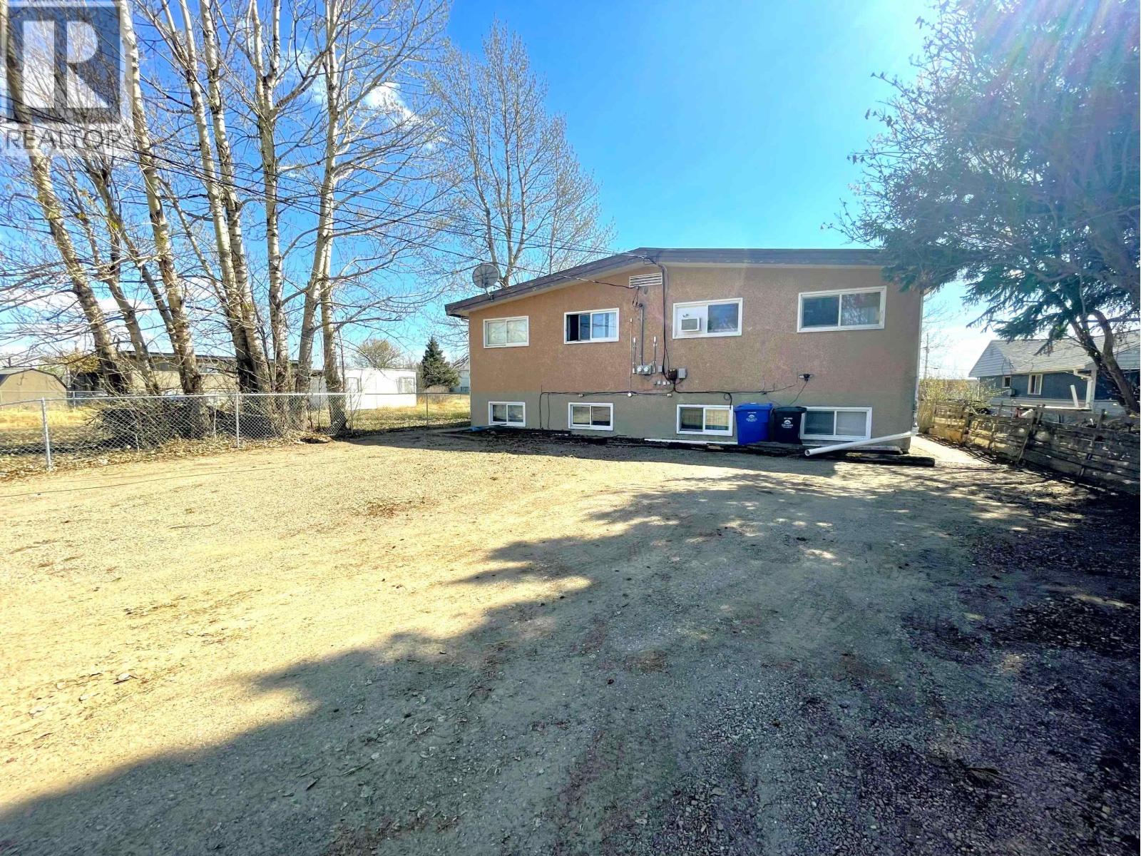9714-9716 102 Avenue Property Photo 26