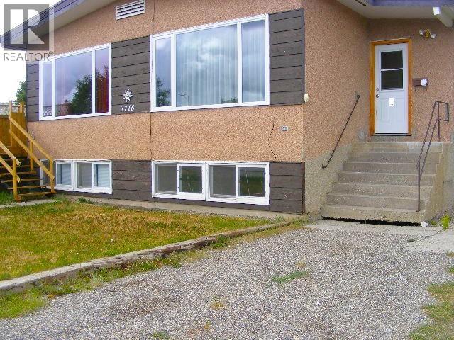 9714-9716 102 Avenue Property Photo 29