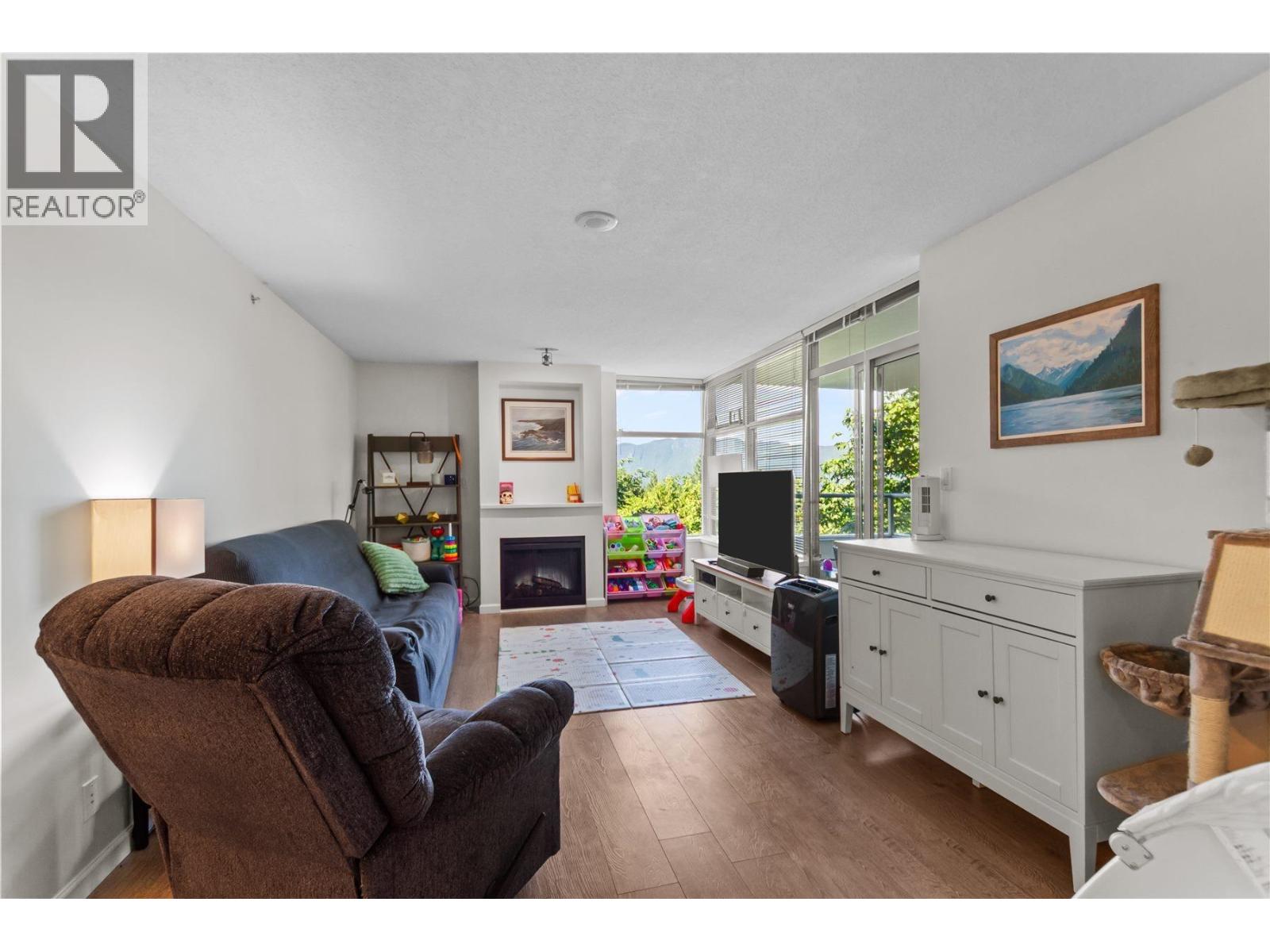 307 9298 University Crescent Property Photo 2
