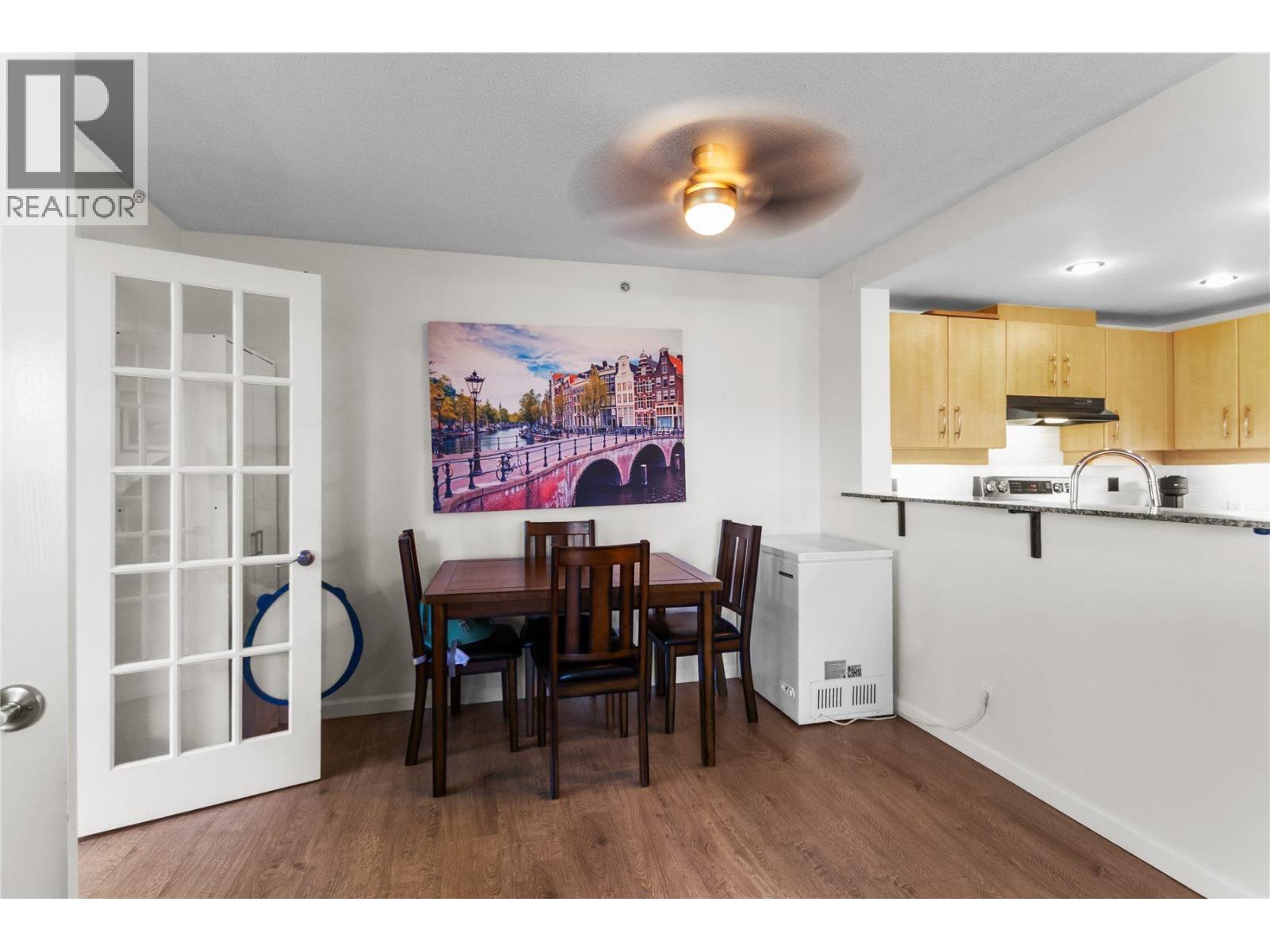 307 9298 University Crescent Property Photo 8