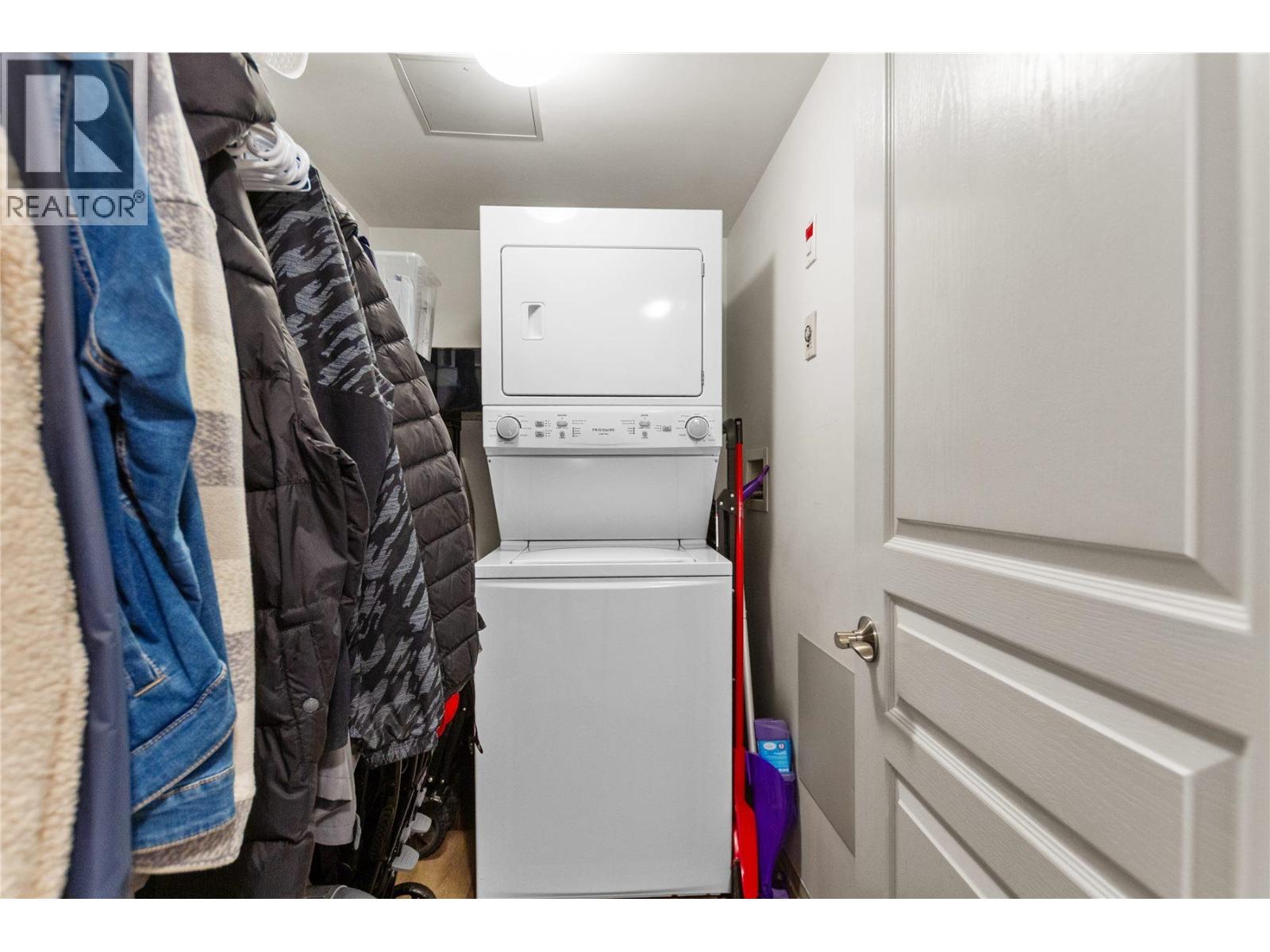 307 9298 University Crescent Property Photo 19