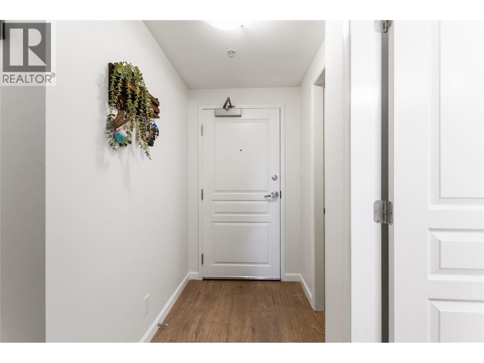 307 9298 University Crescent Property Photo 20