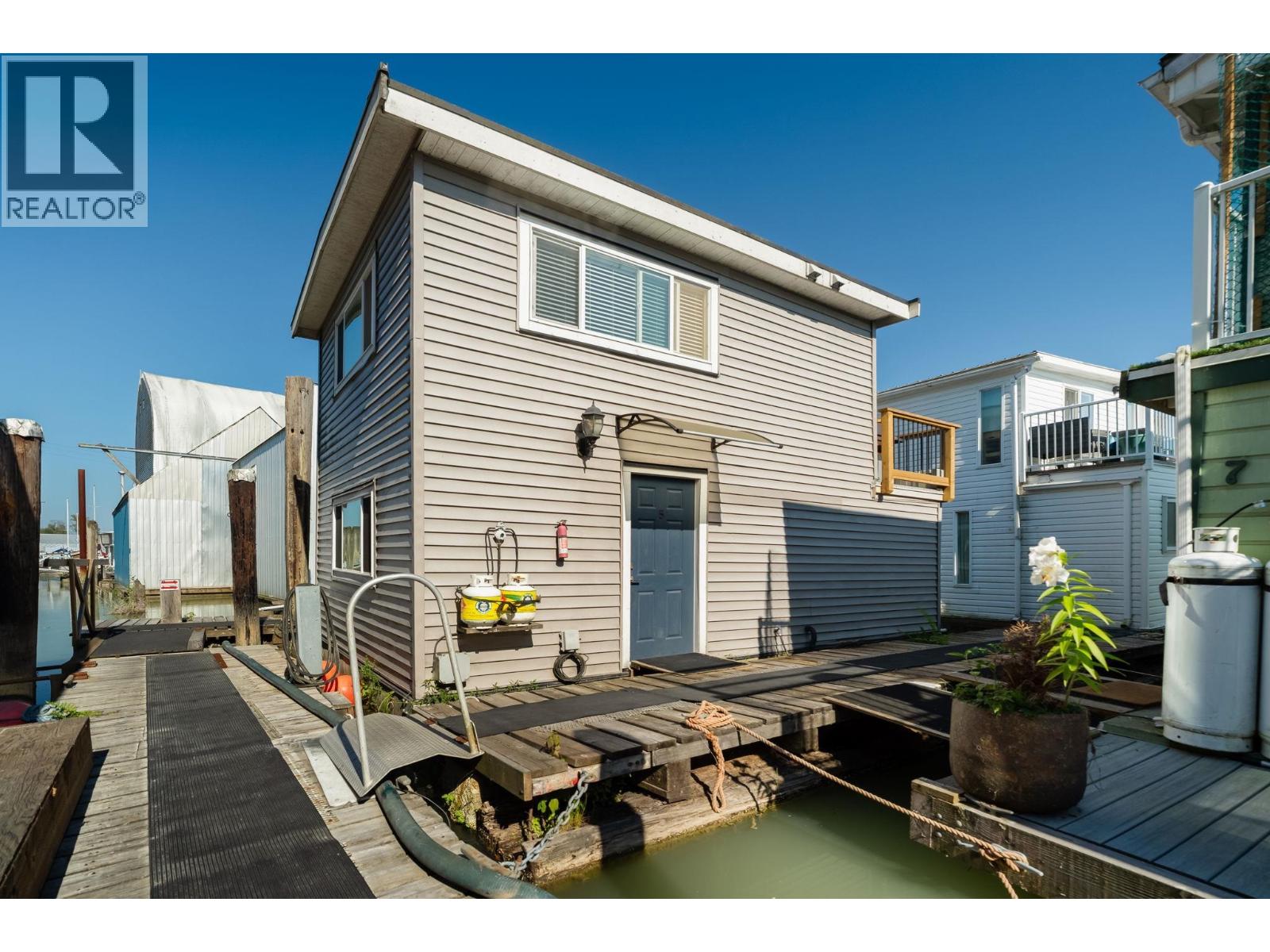 5 23080 Dyke Road Property Photo 1