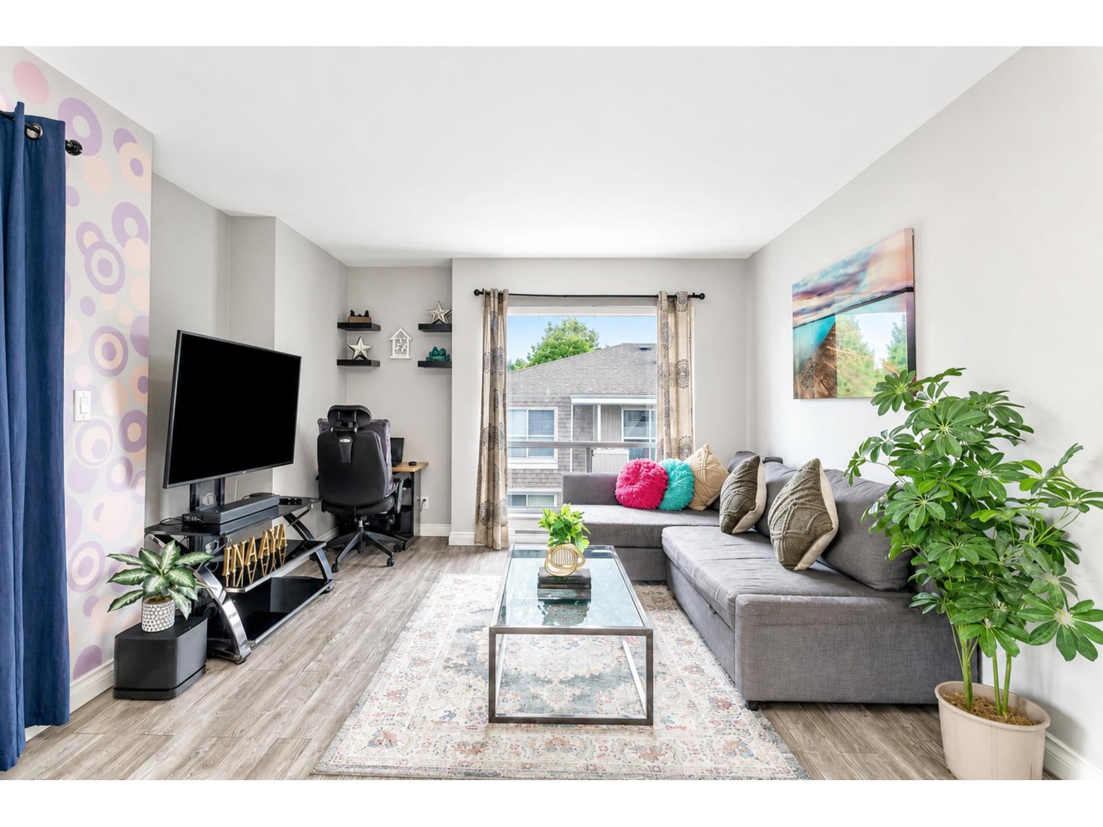 312 13771 72a Avenue Property Photo 10
