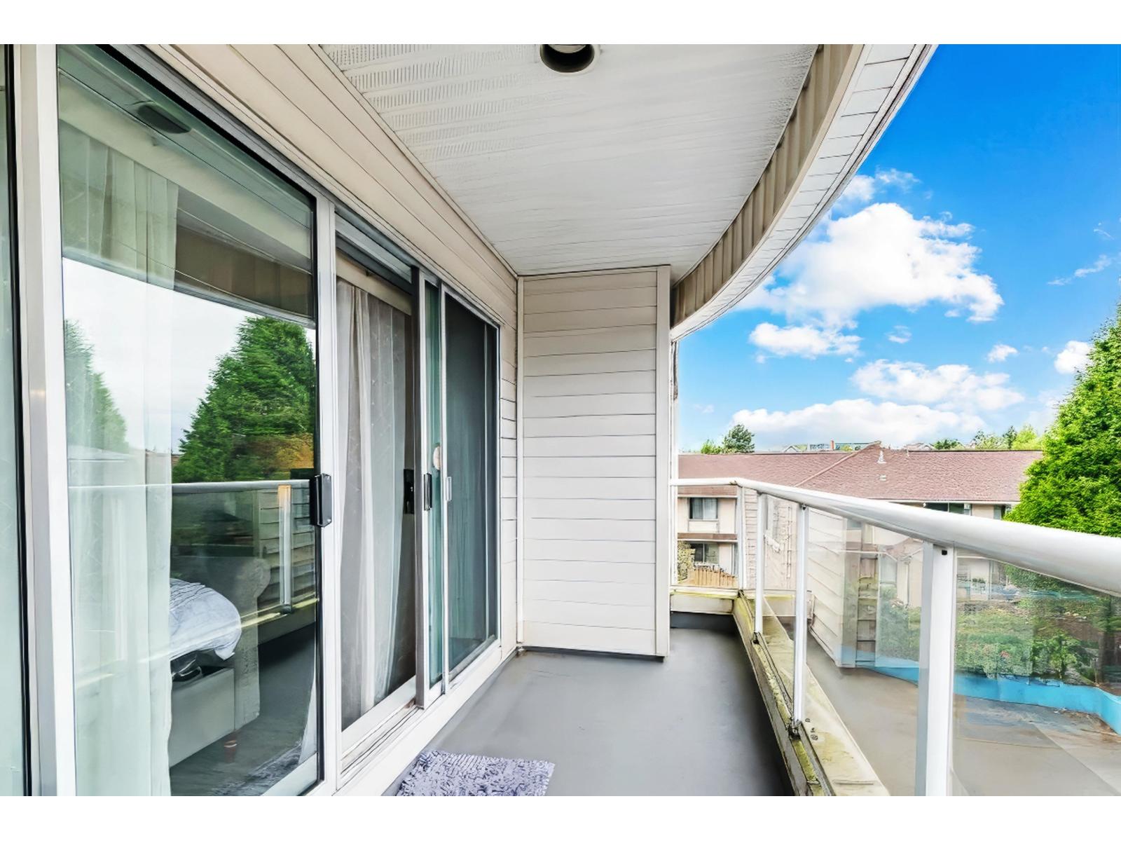 312 13771 72a Avenue Property Photo 13
