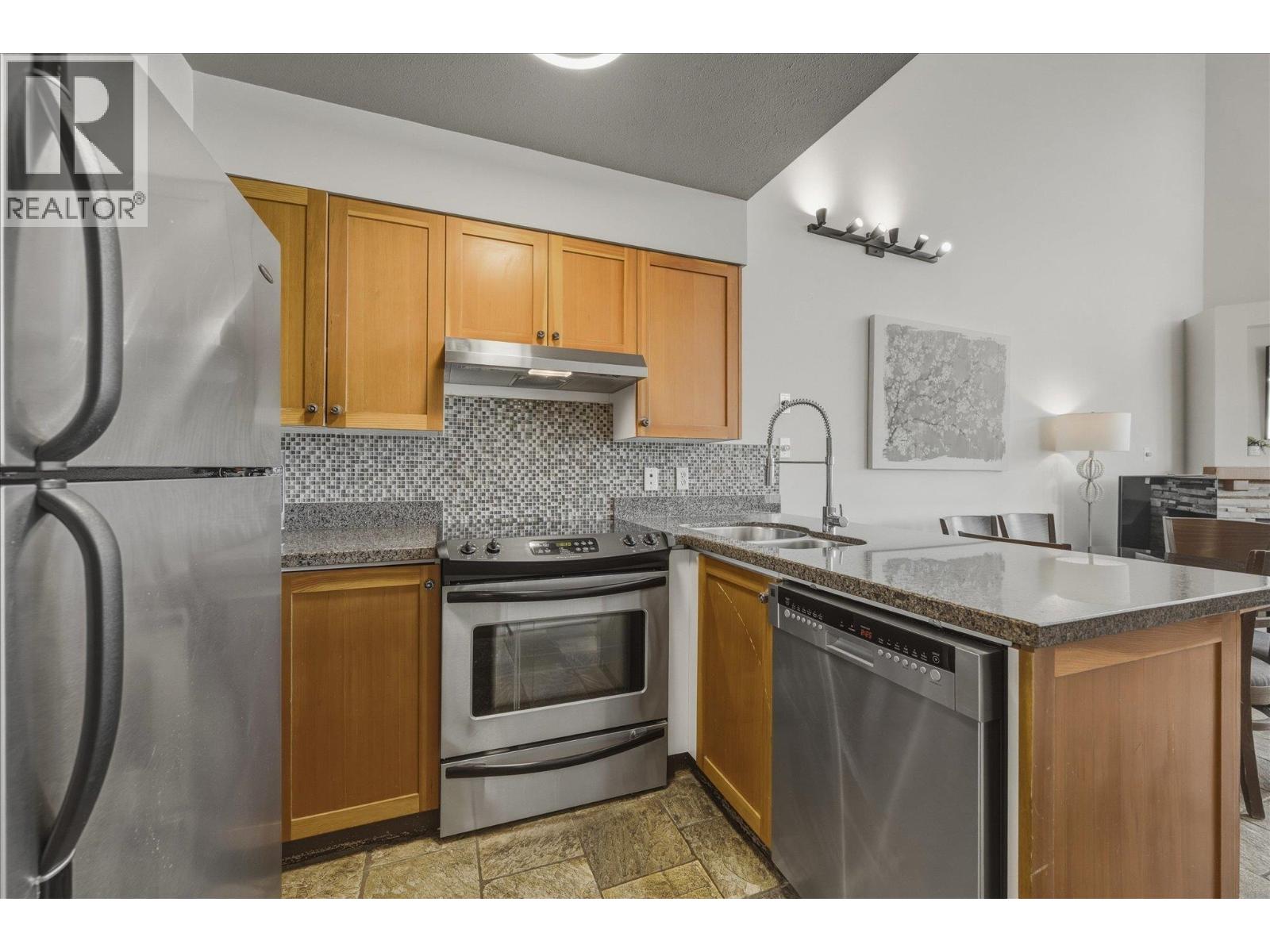 302 4749 Spearhead Drive Property Photo 6