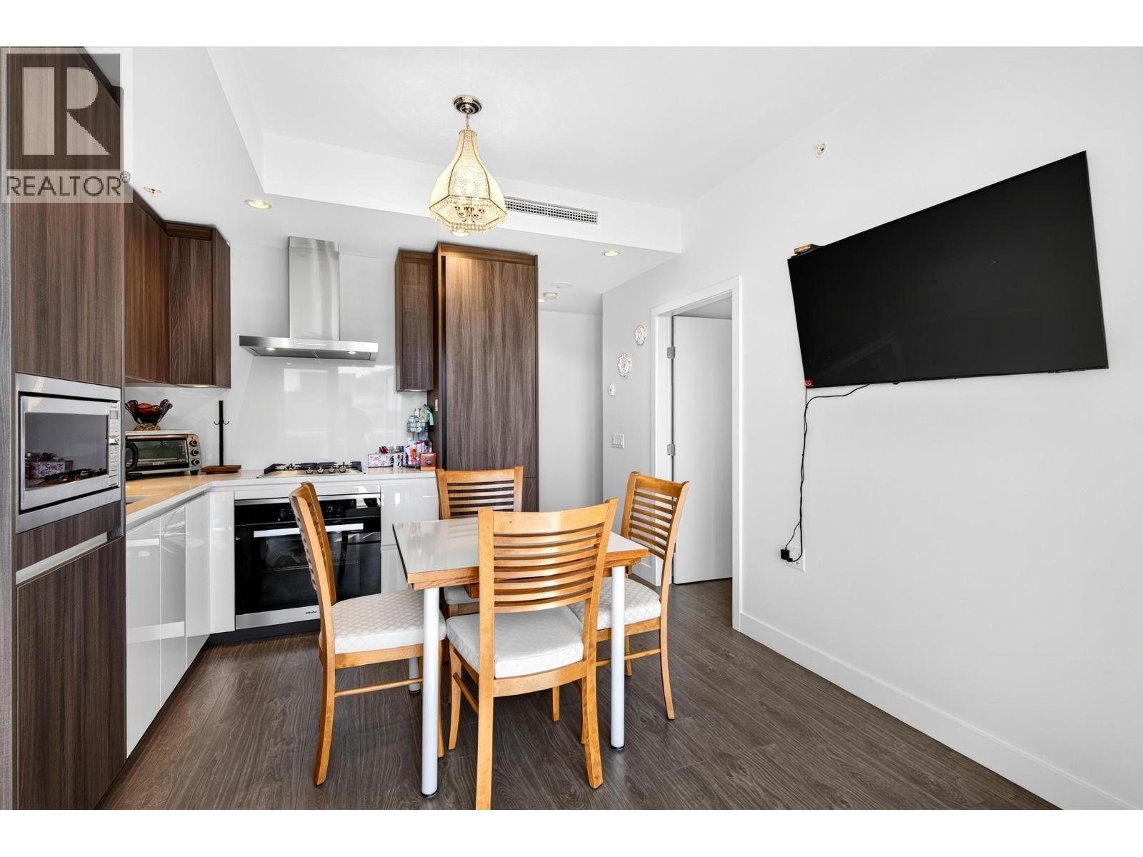 1410 8133 Cook Road Property Photo 6