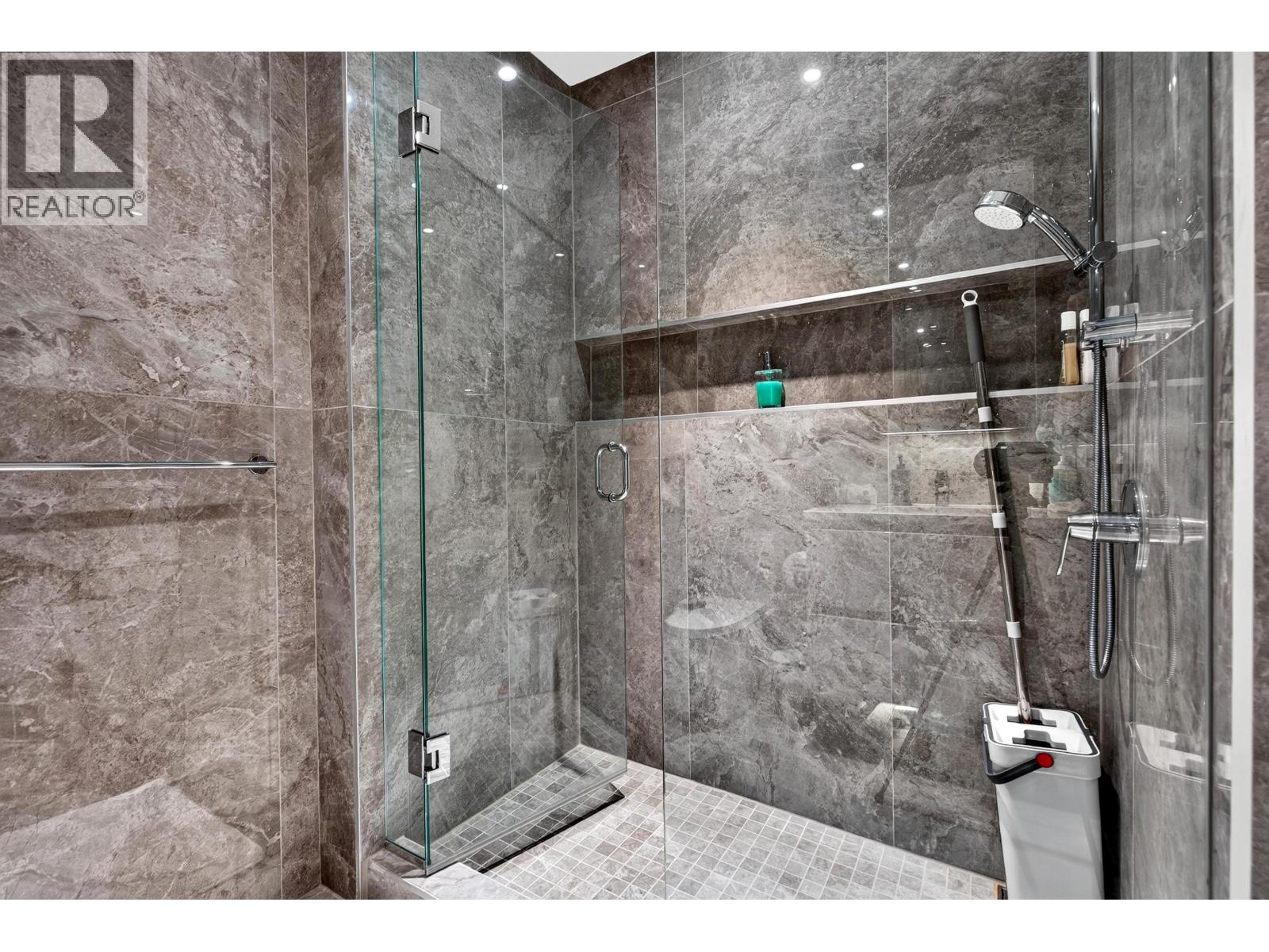 1410 8133 Cook Road Property Photo 12