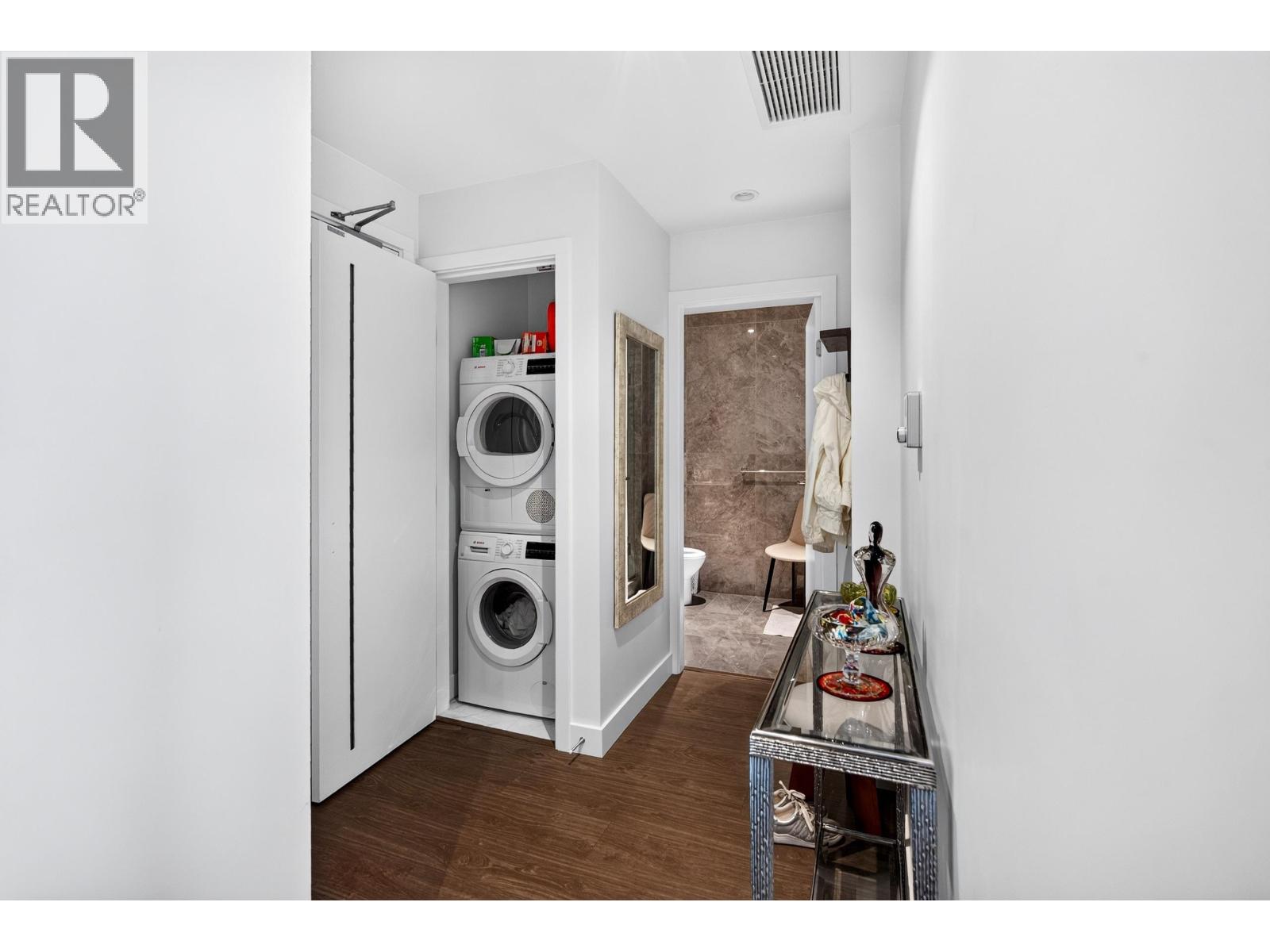 1410 8133 Cook Road Property Photo 14