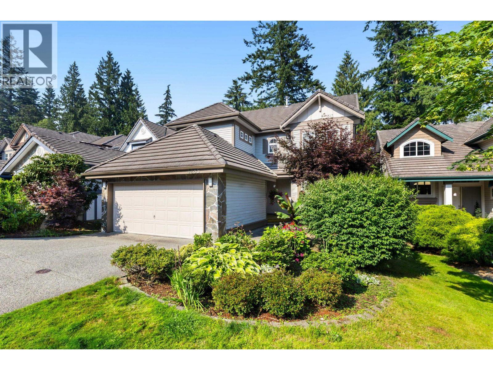 3285 CHARTWELL GREEN Property Photo 1