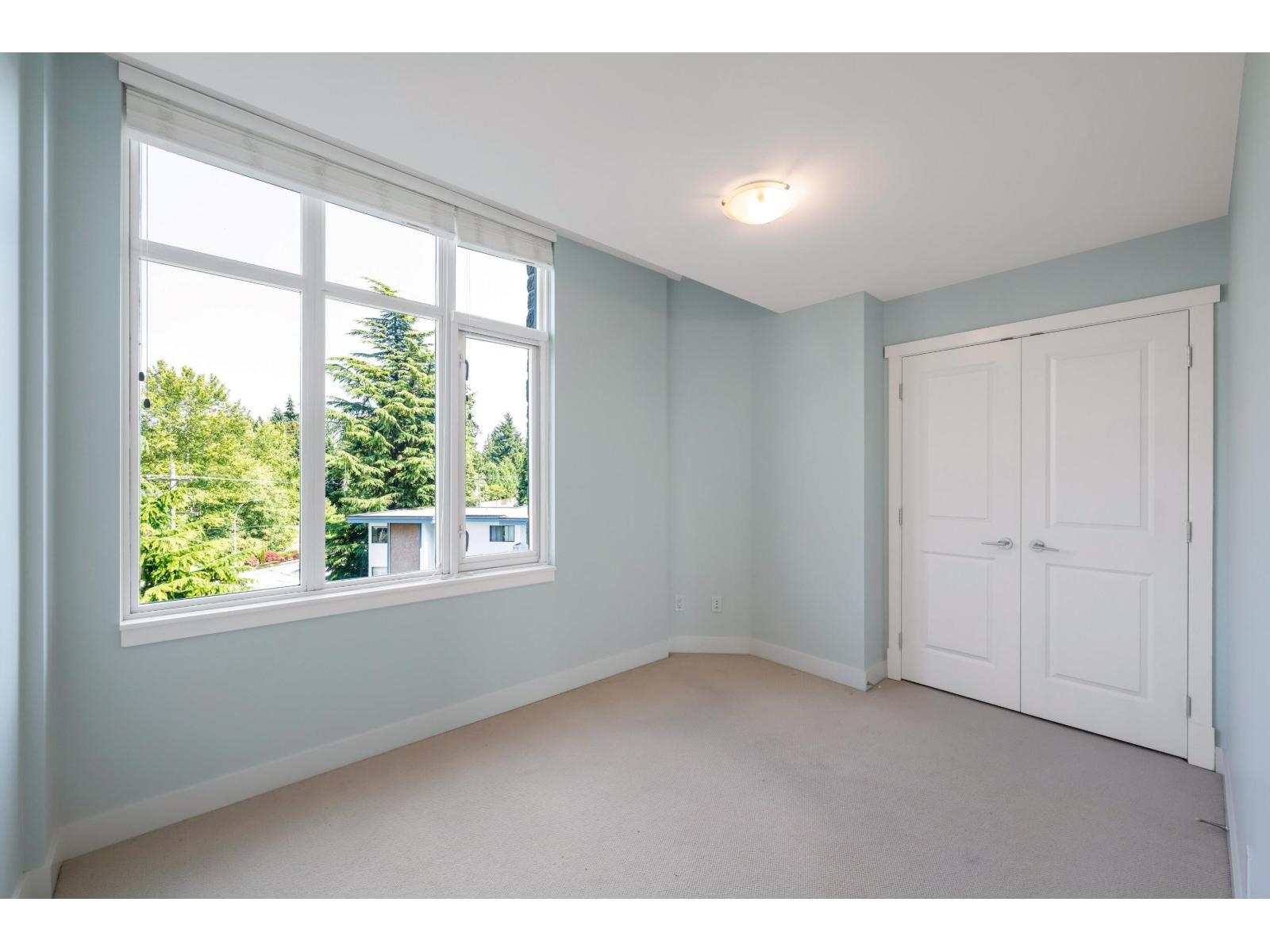 504 14824 North Bluff Road Property Photo 10