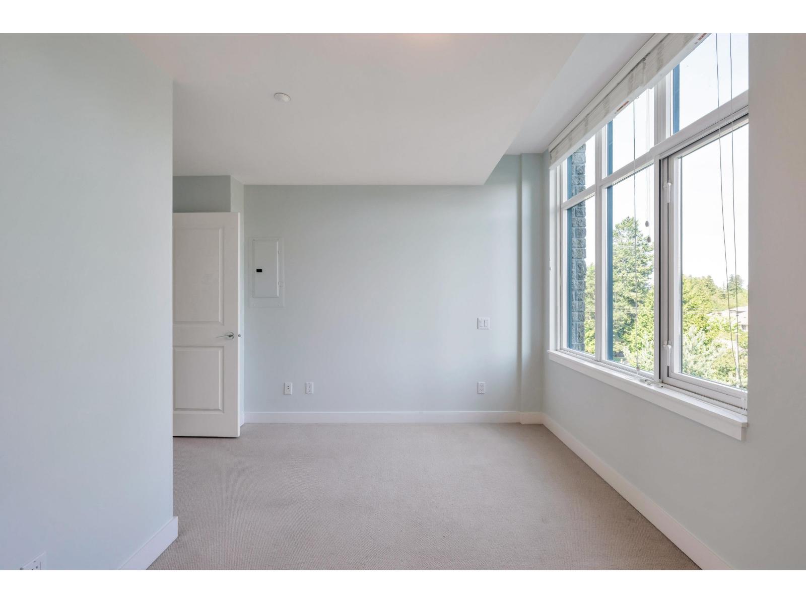 504 14824 North Bluff Road Property Photo 11