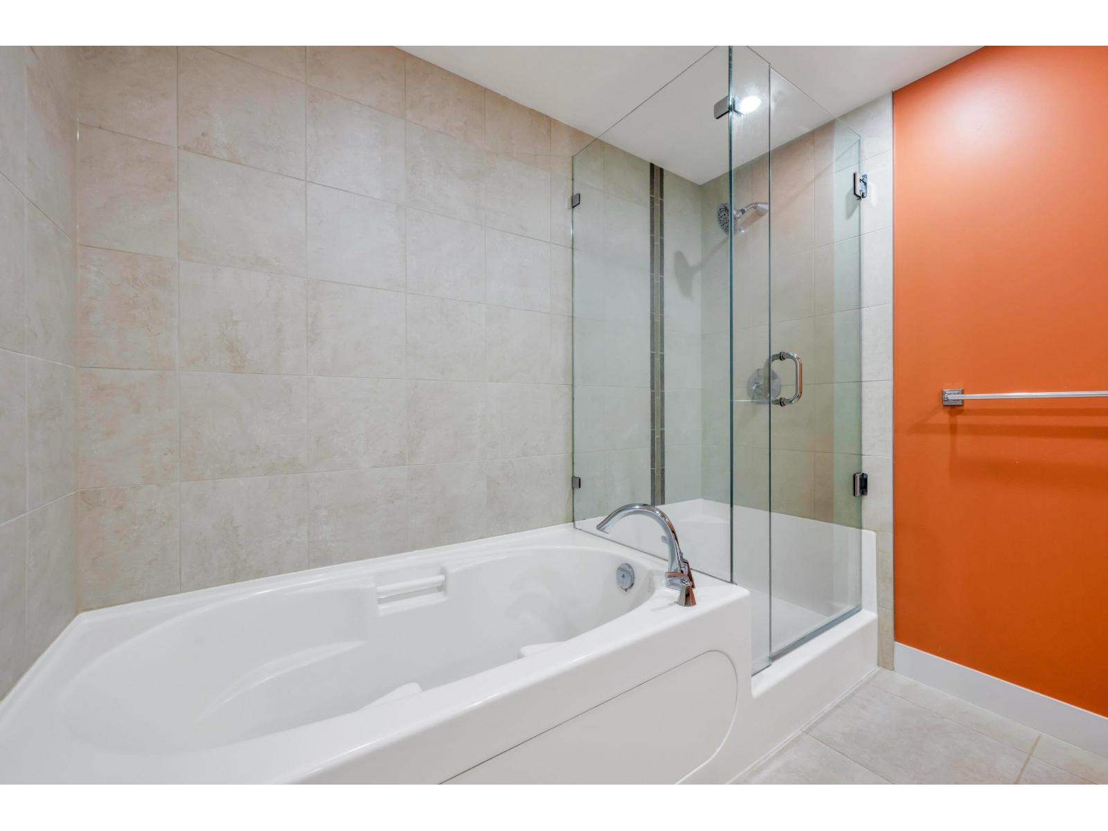 504 14824 North Bluff Road Property Photo 16