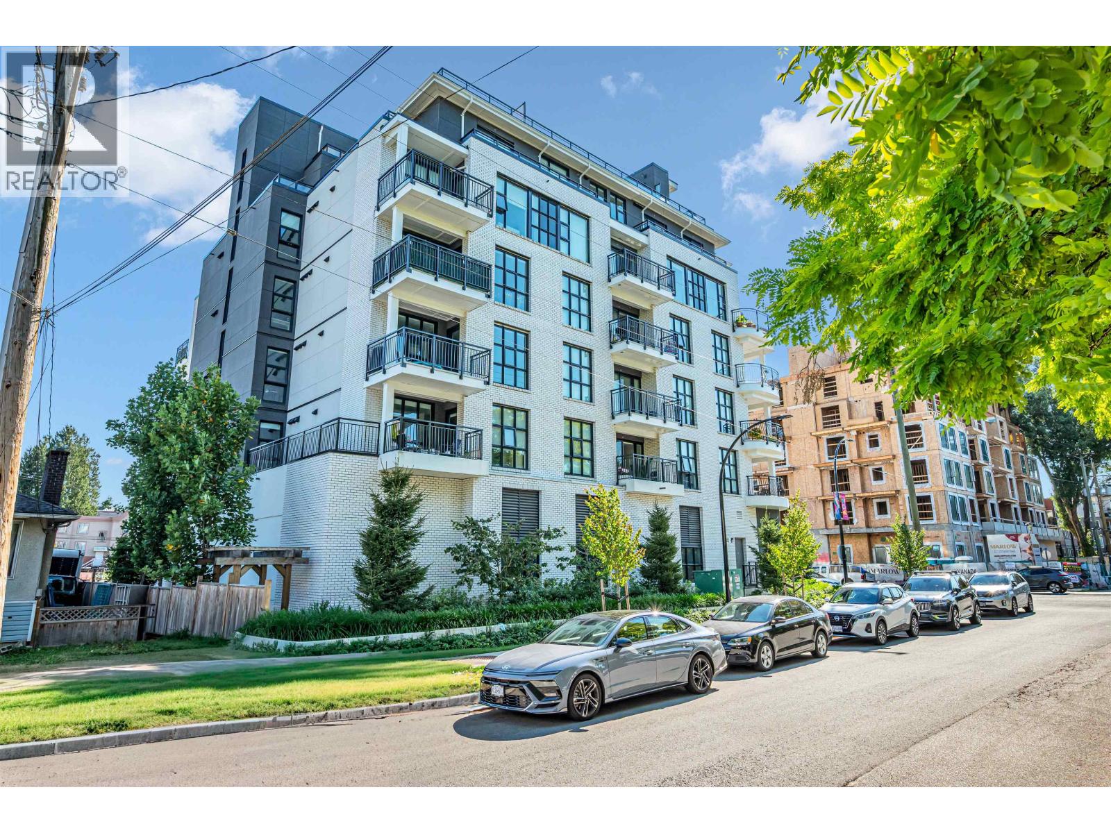 406 2446 Shaughnessy Street Property Photo 4