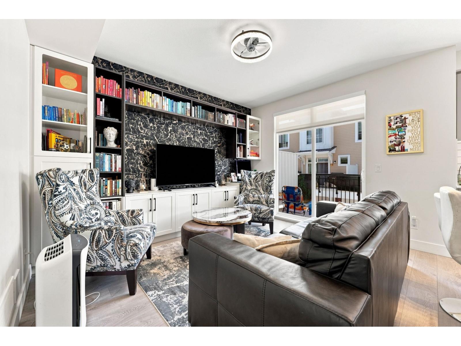 89 16561 17a Street Property Photo 10