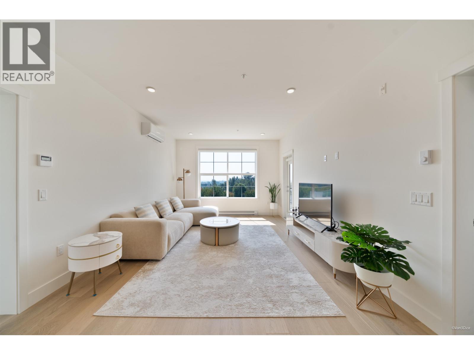 507 22633 Selkirk Avenue Property Photo 8