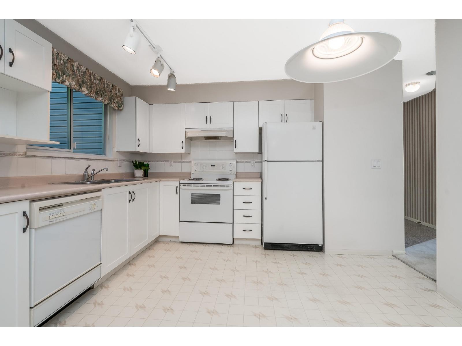 209 2963 Nelson Place Property Photo 16