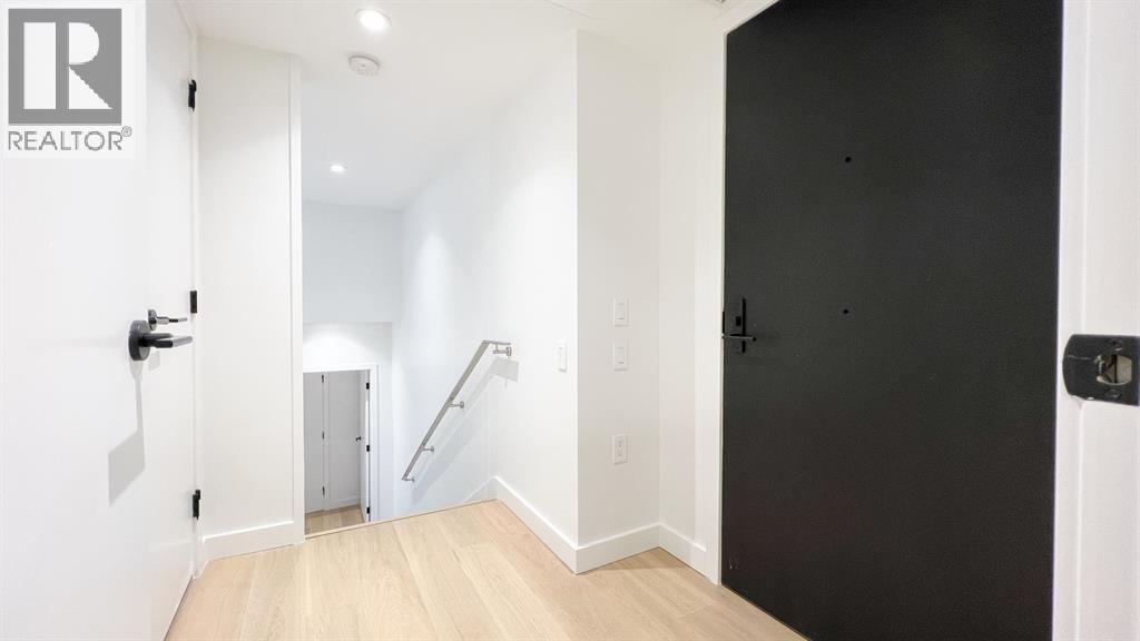 506 1365 Davie Street Property Photo 11