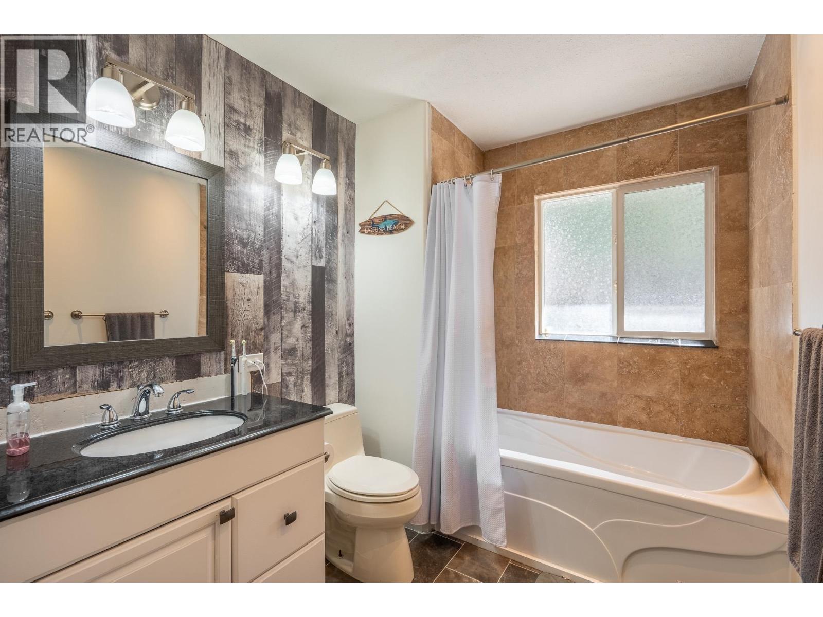 2073 Woodhaven Drive Property Photo 20