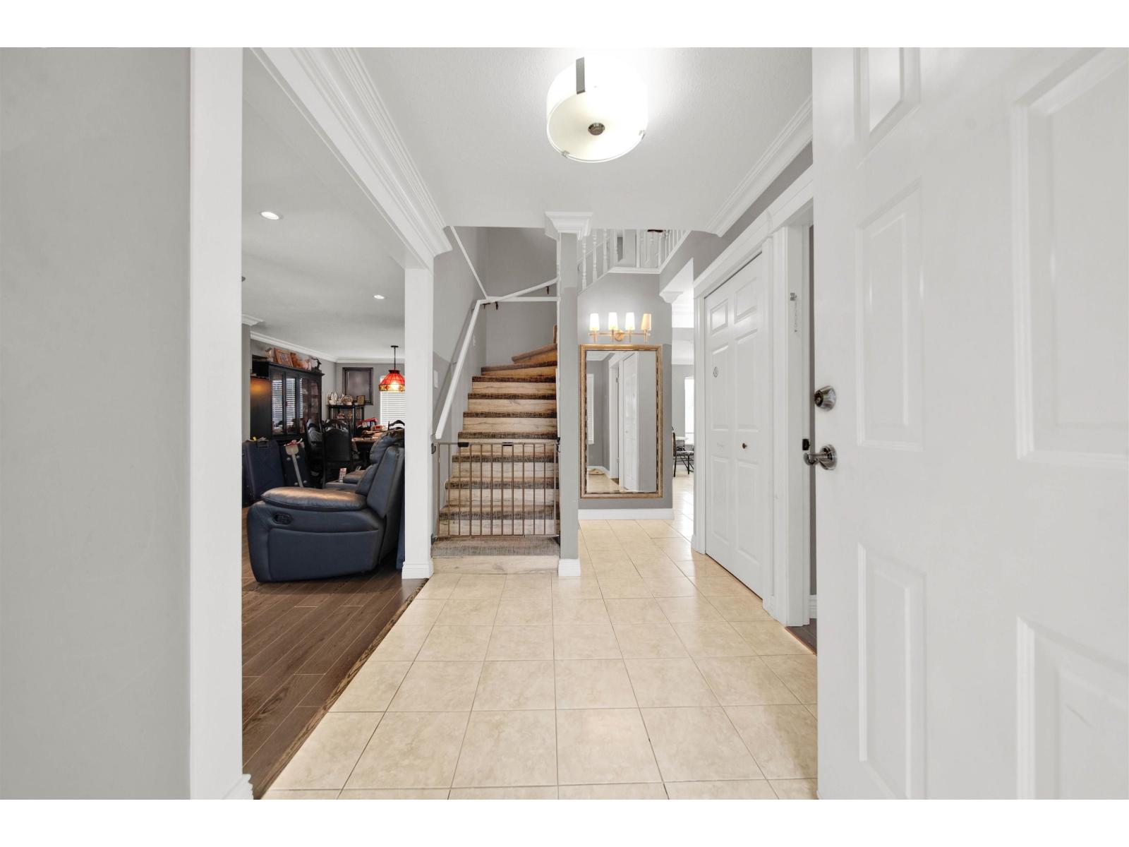 7478 123 Street Property Photo 5