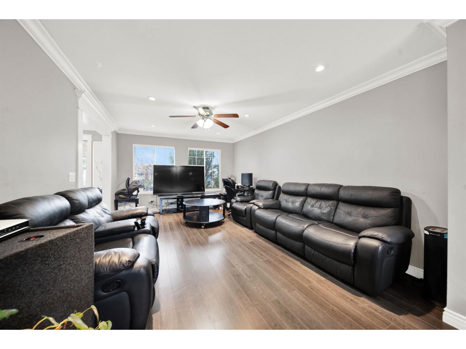 7478 123 Street Property Photo 9