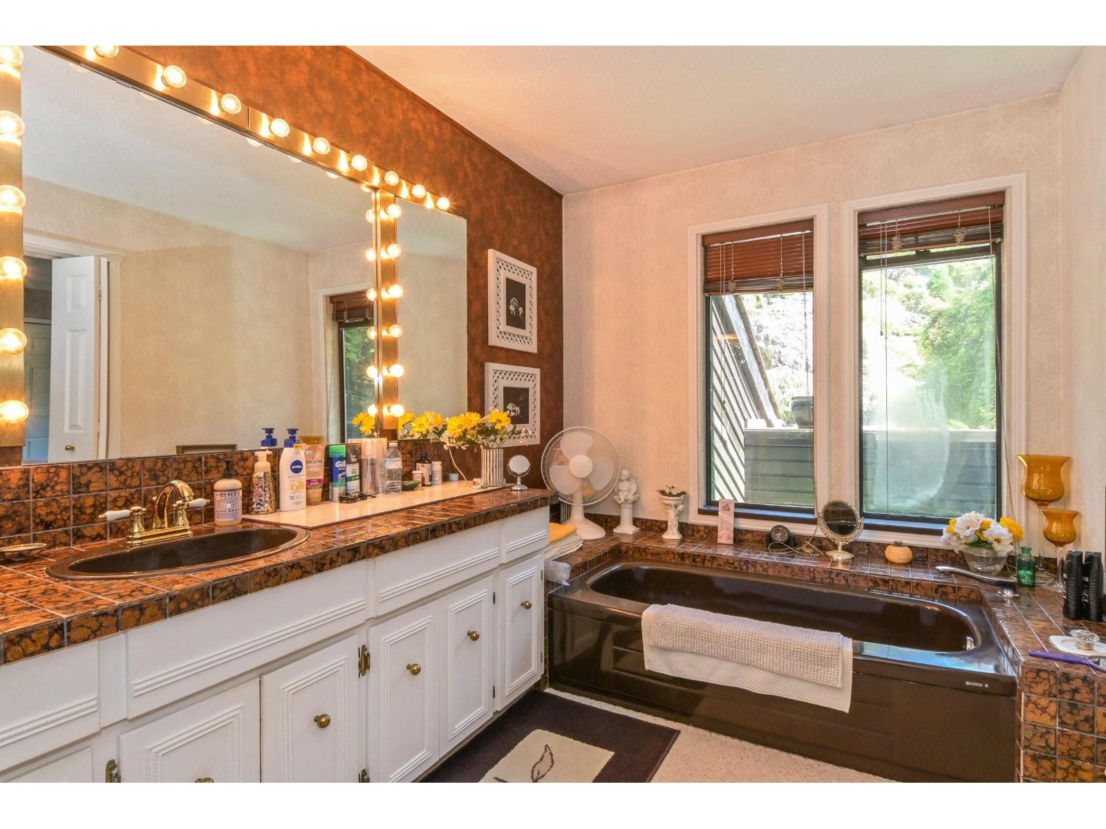 2704 St. Moritz Way Property Photo 22