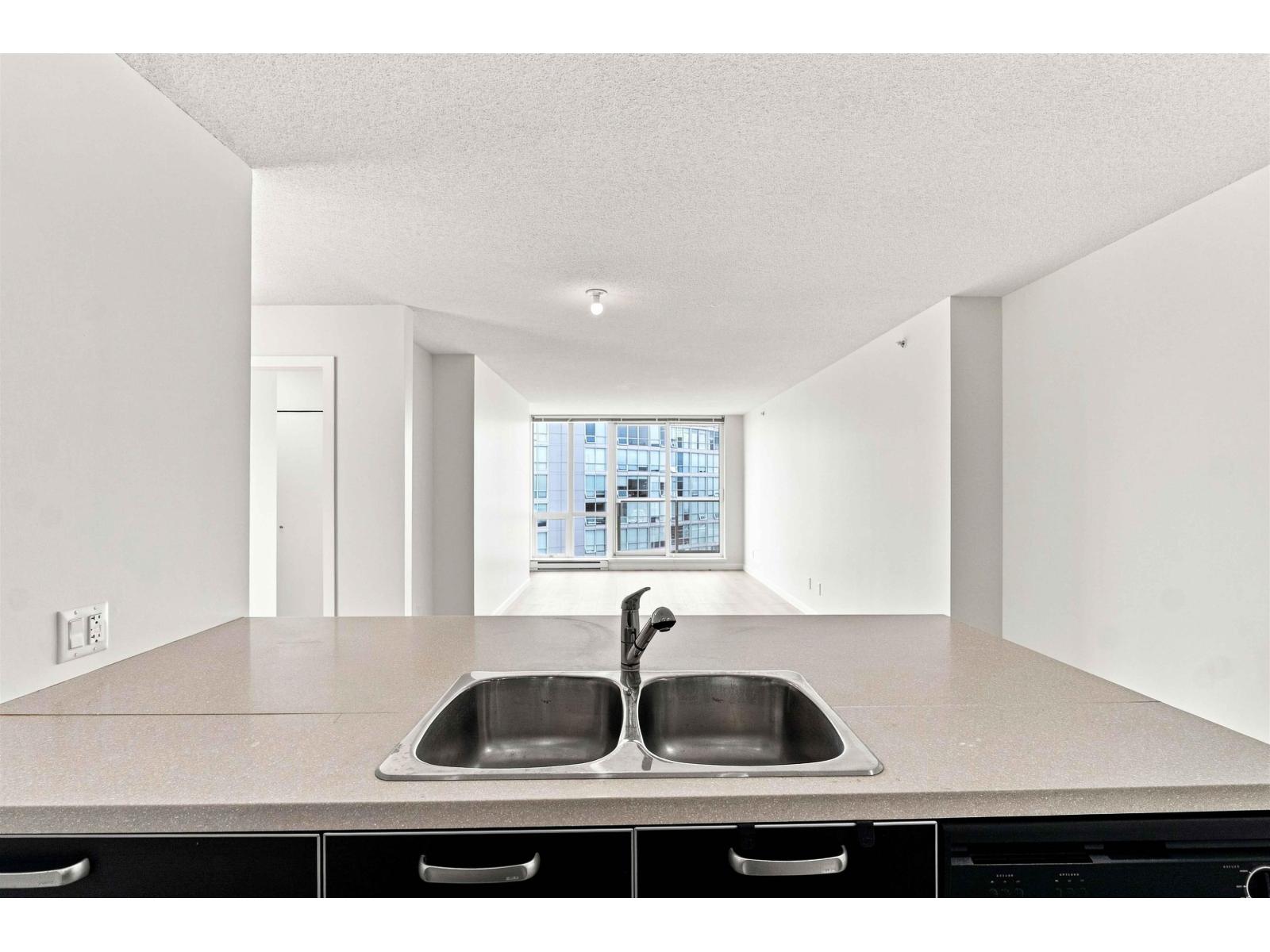 3202 13688 100 Avenue Property Photo 8