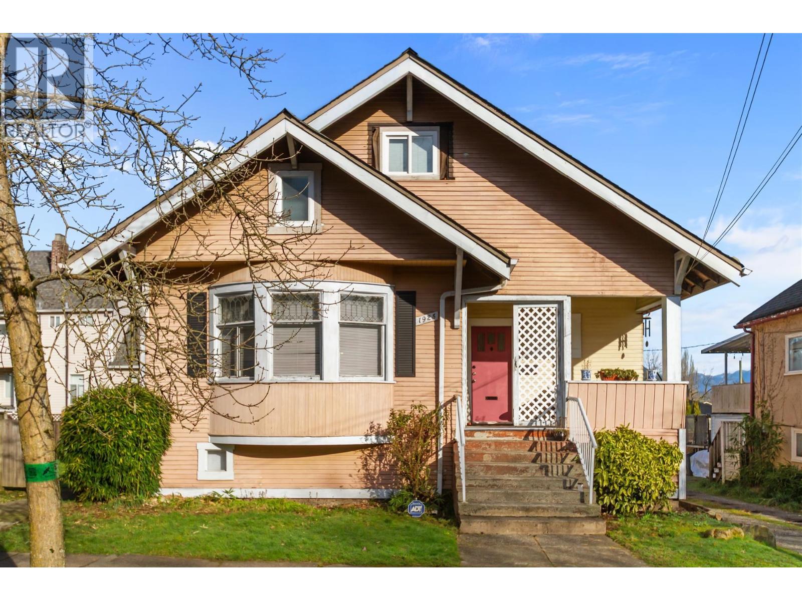 1925 Adanac Street Property Photo 1
