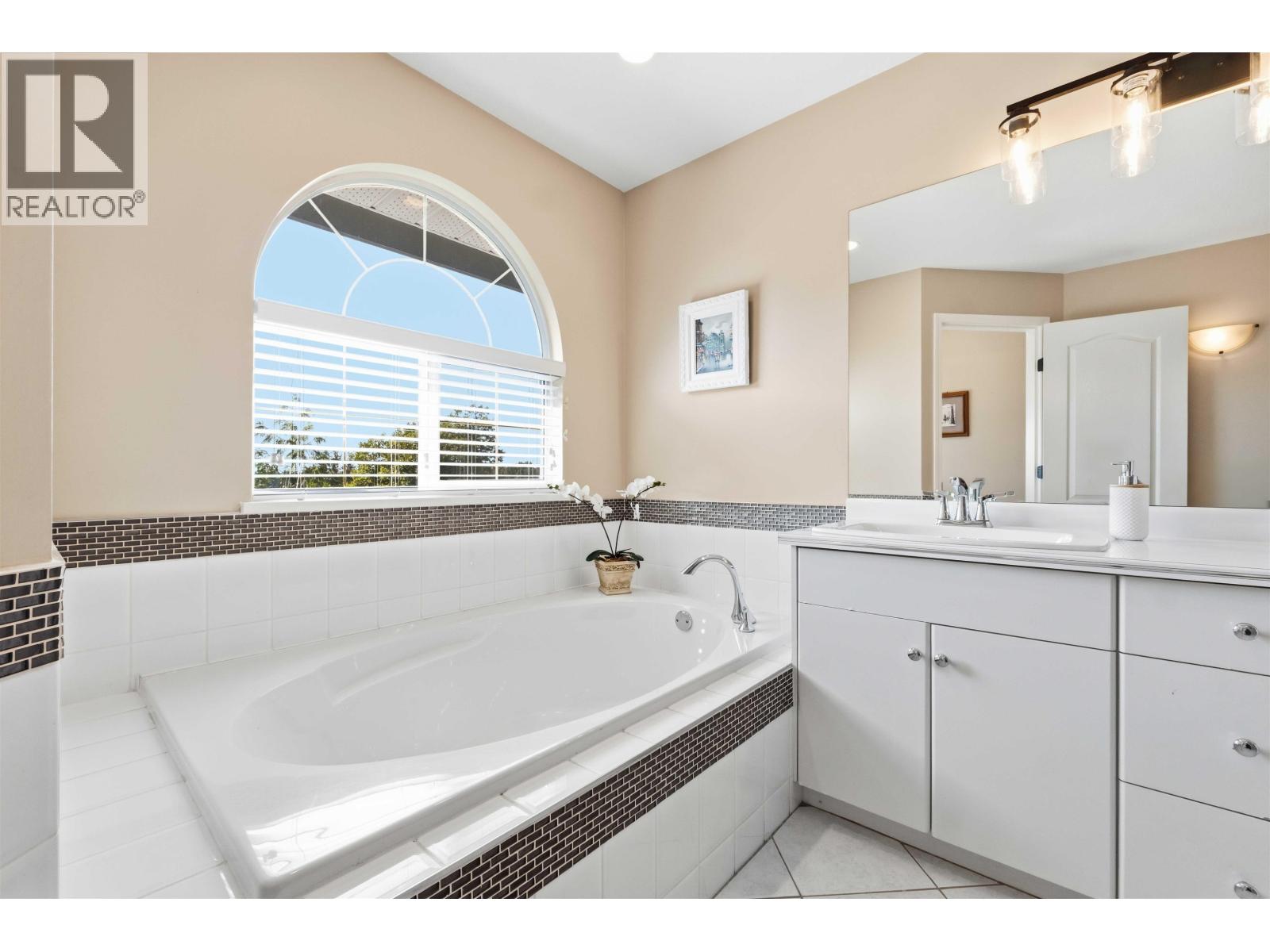 23500 109 Avenue Property Photo 25