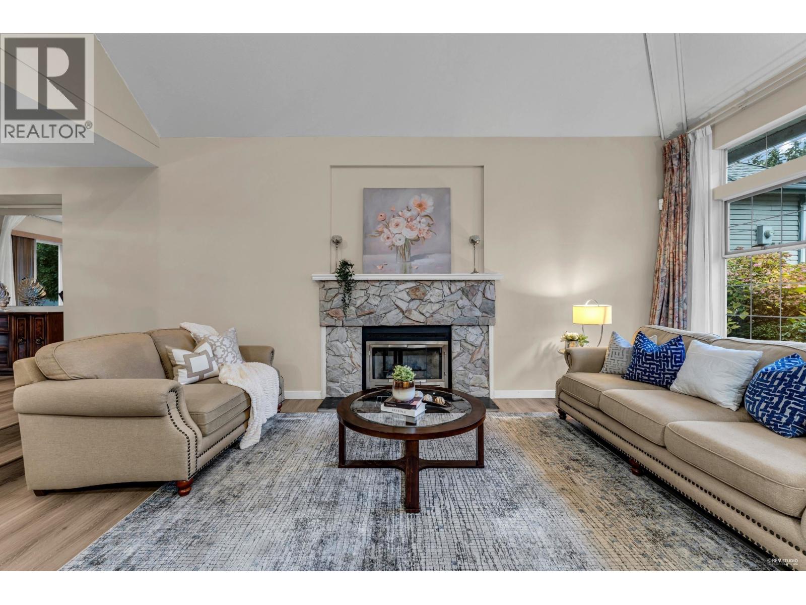 2986 Delahaye Drive Property Photo 4