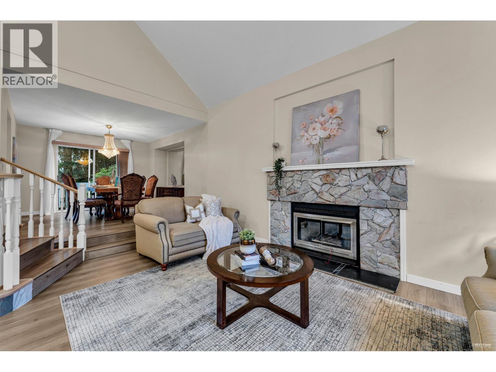 2986 Delahaye Drive Property Photo 5