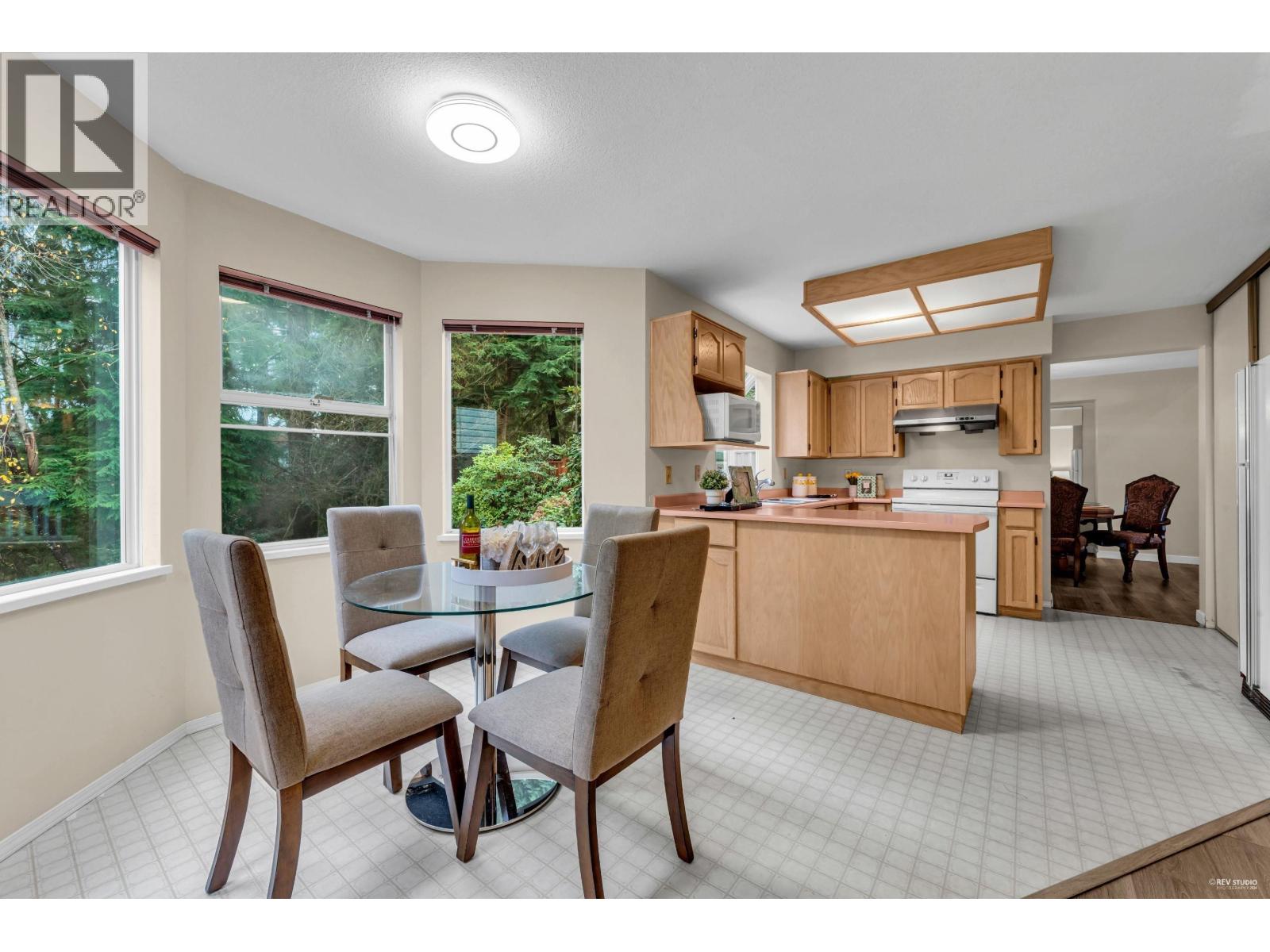 2986 Delahaye Drive Property Photo 12