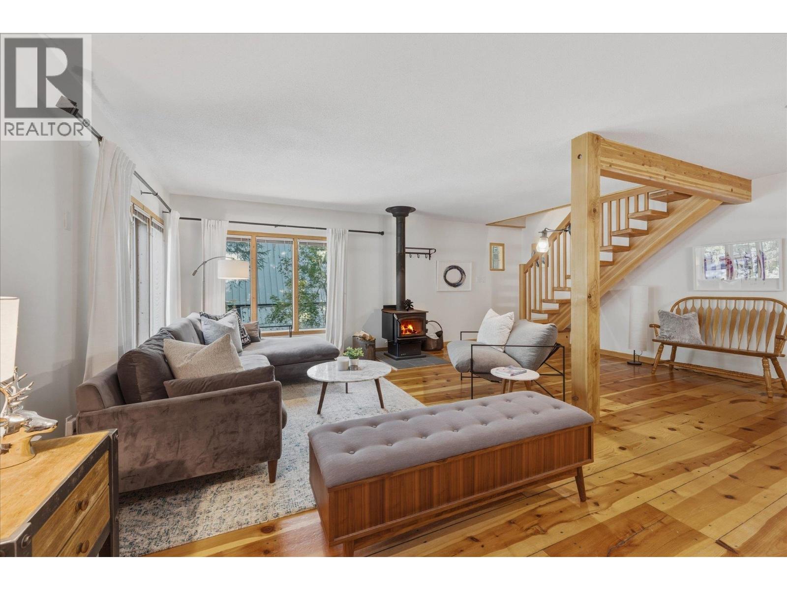 5 Garibaldi Drive Property Photo 4