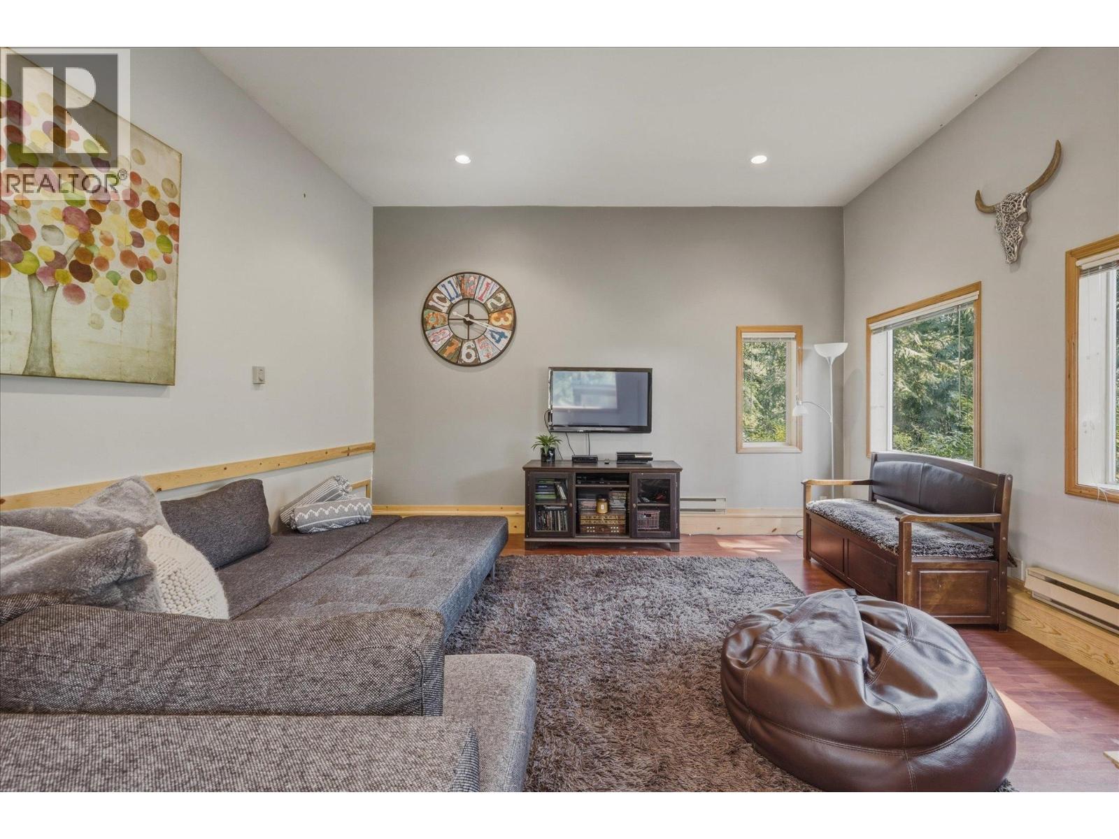 5 Garibaldi Drive Property Photo 13