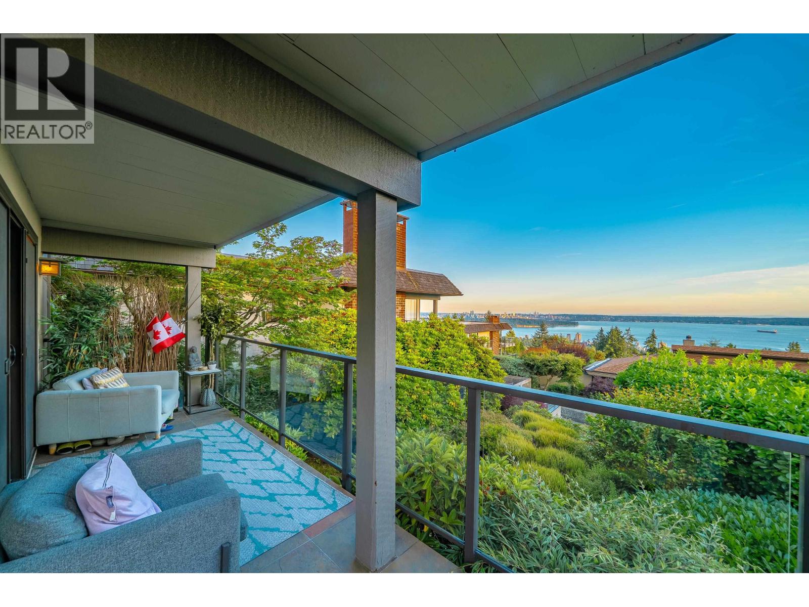 18 2214 Folkstone Way Property Photo 2