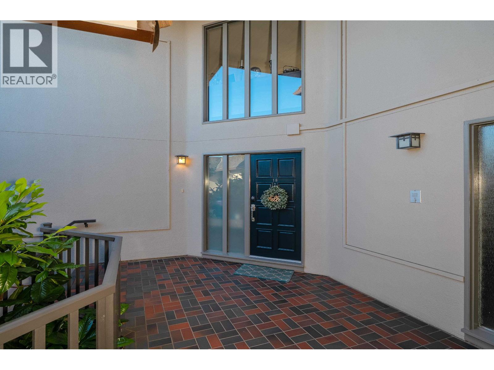 18 2214 Folkstone Way Property Photo 4