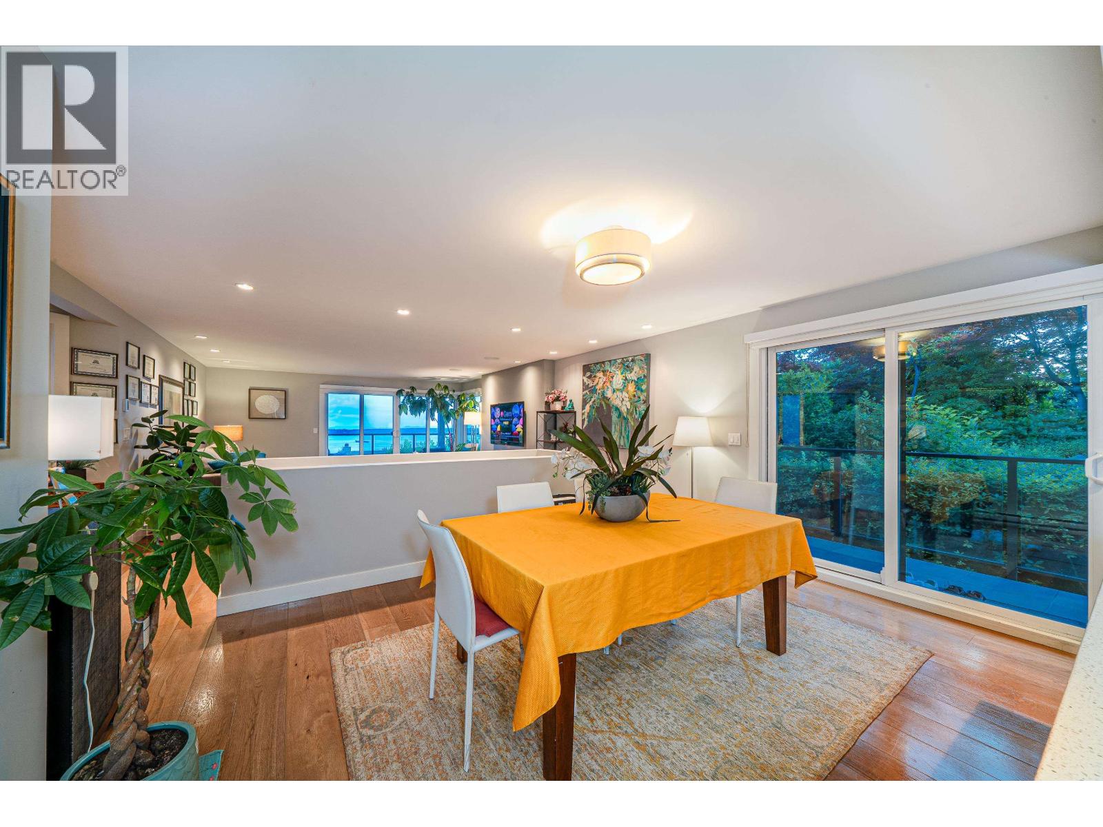 18 2214 Folkstone Way Property Photo 18