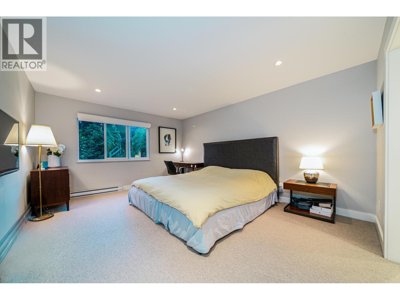 18 2214 Folkstone Way Property Photo 21
