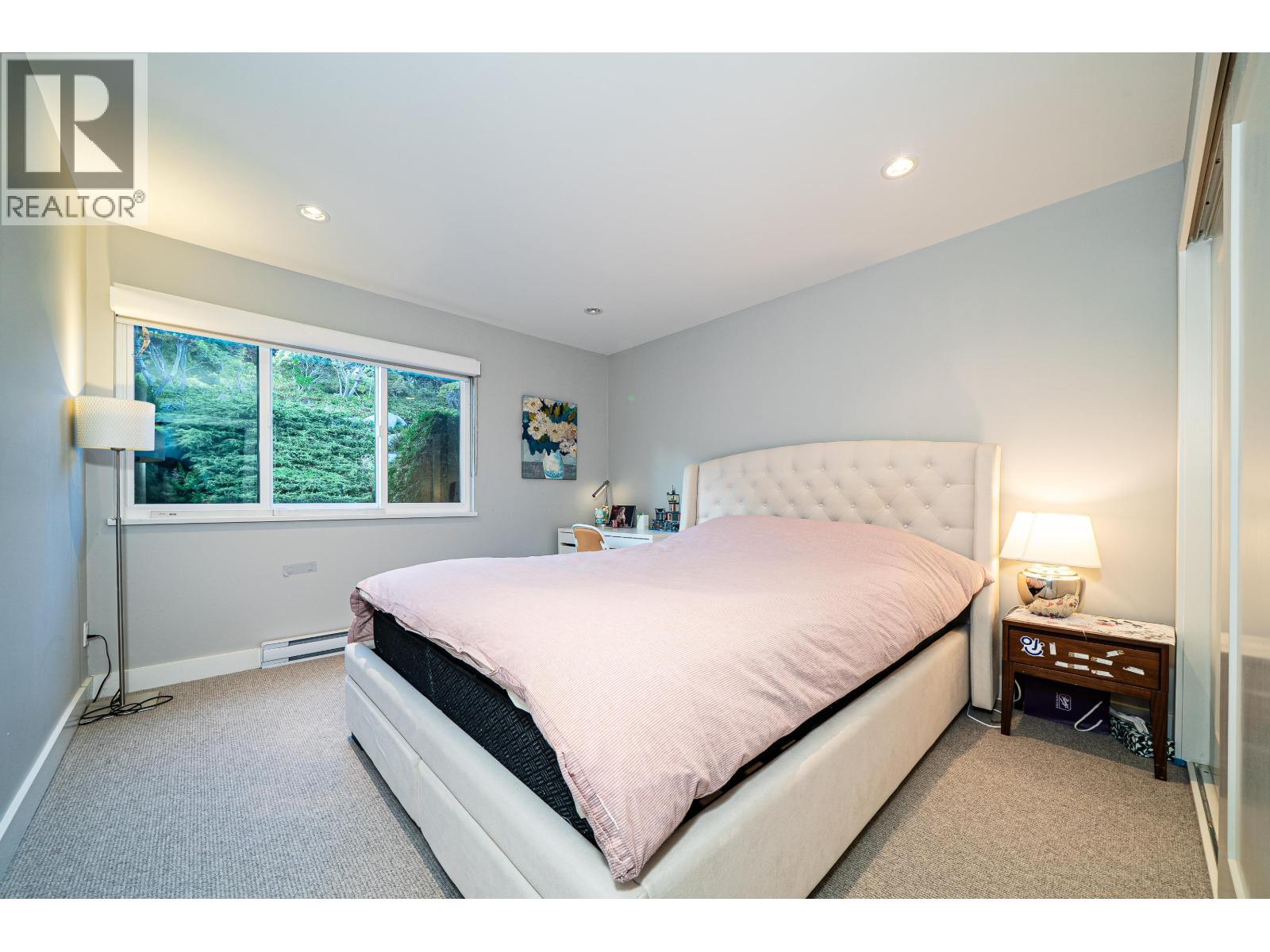 18 2214 Folkstone Way Property Photo 23