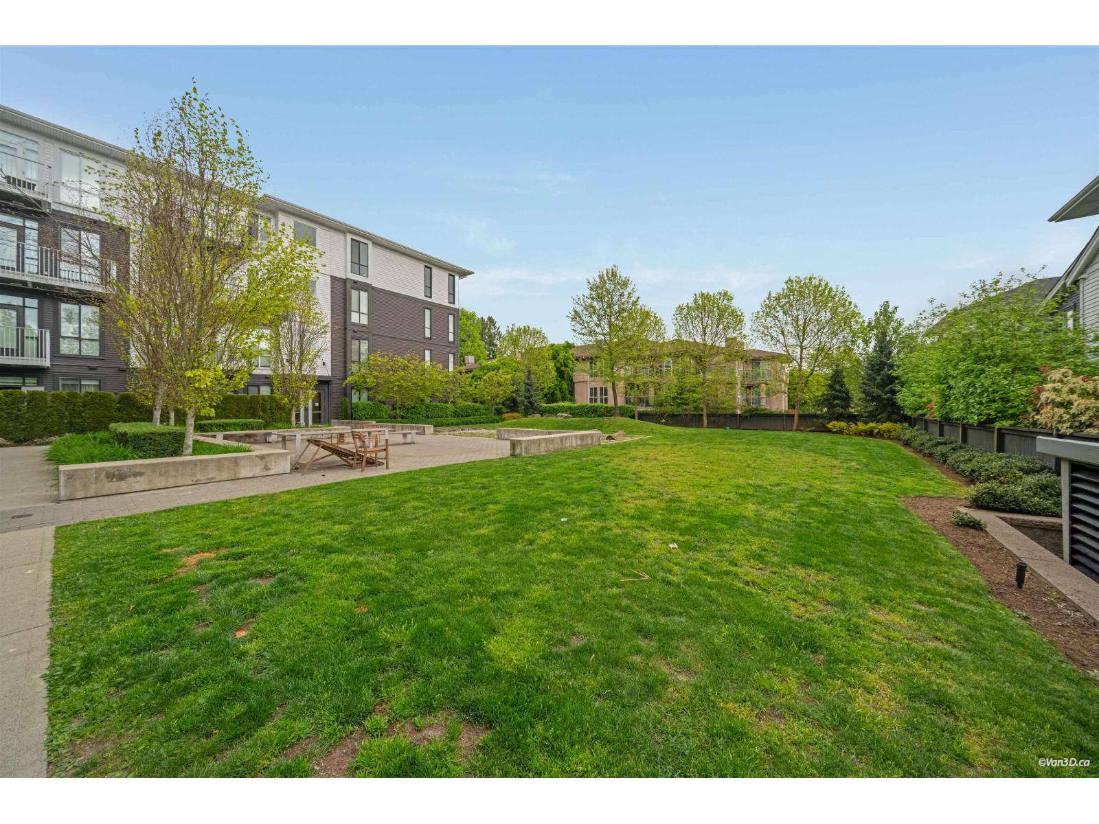 114 10168 149 Street Property Photo 12